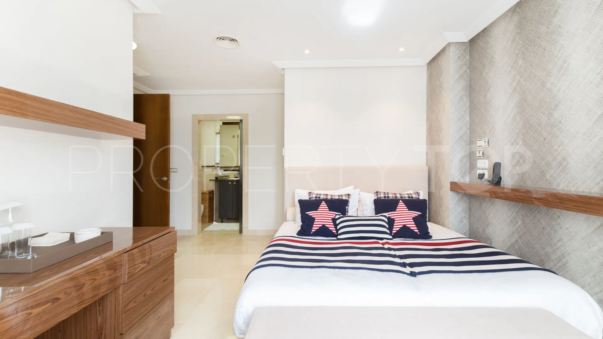 Villa en venta con 5 dormitorios en Benahavis Hills Country Club