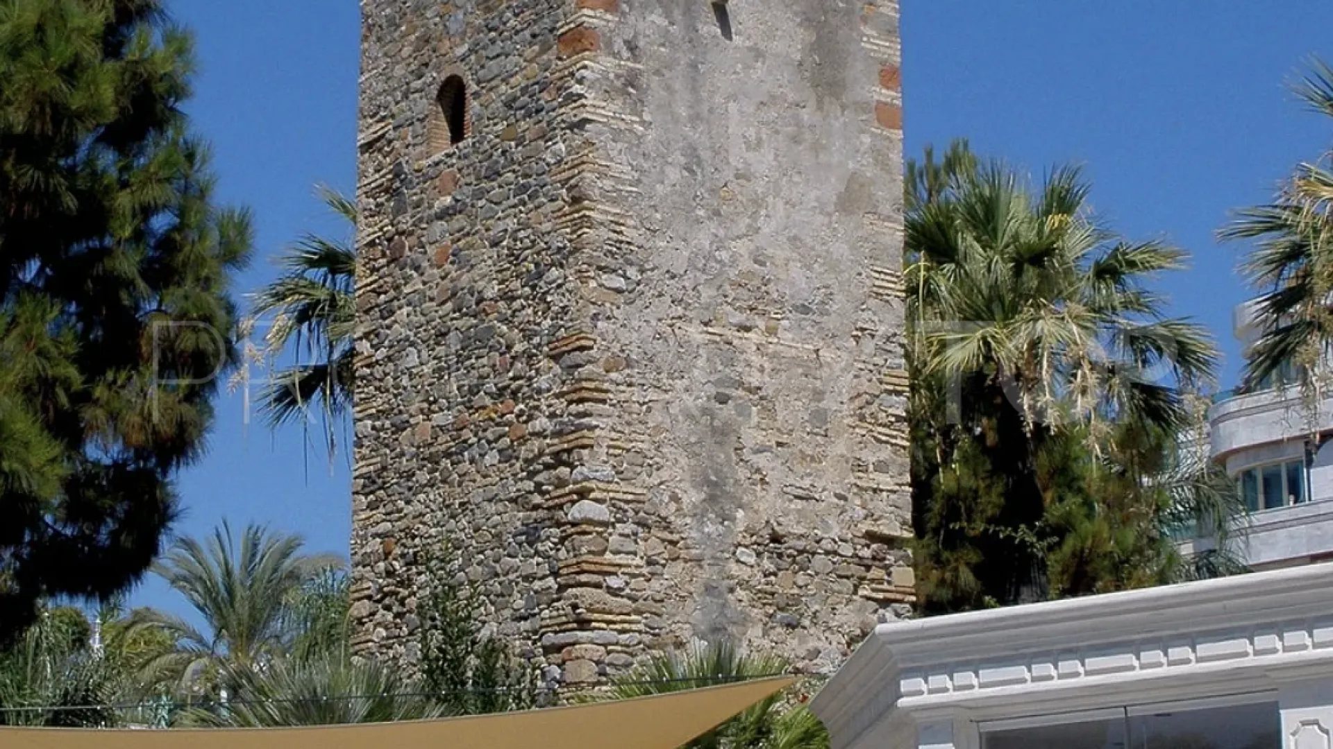 For sale commercial premises in Marbella - Puerto Banus