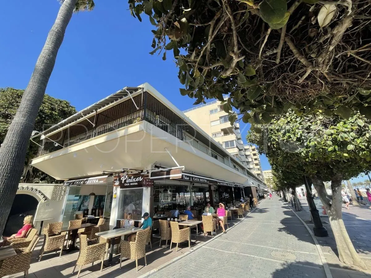 Apartamento de 4 dormitorios a la venta en Marbella