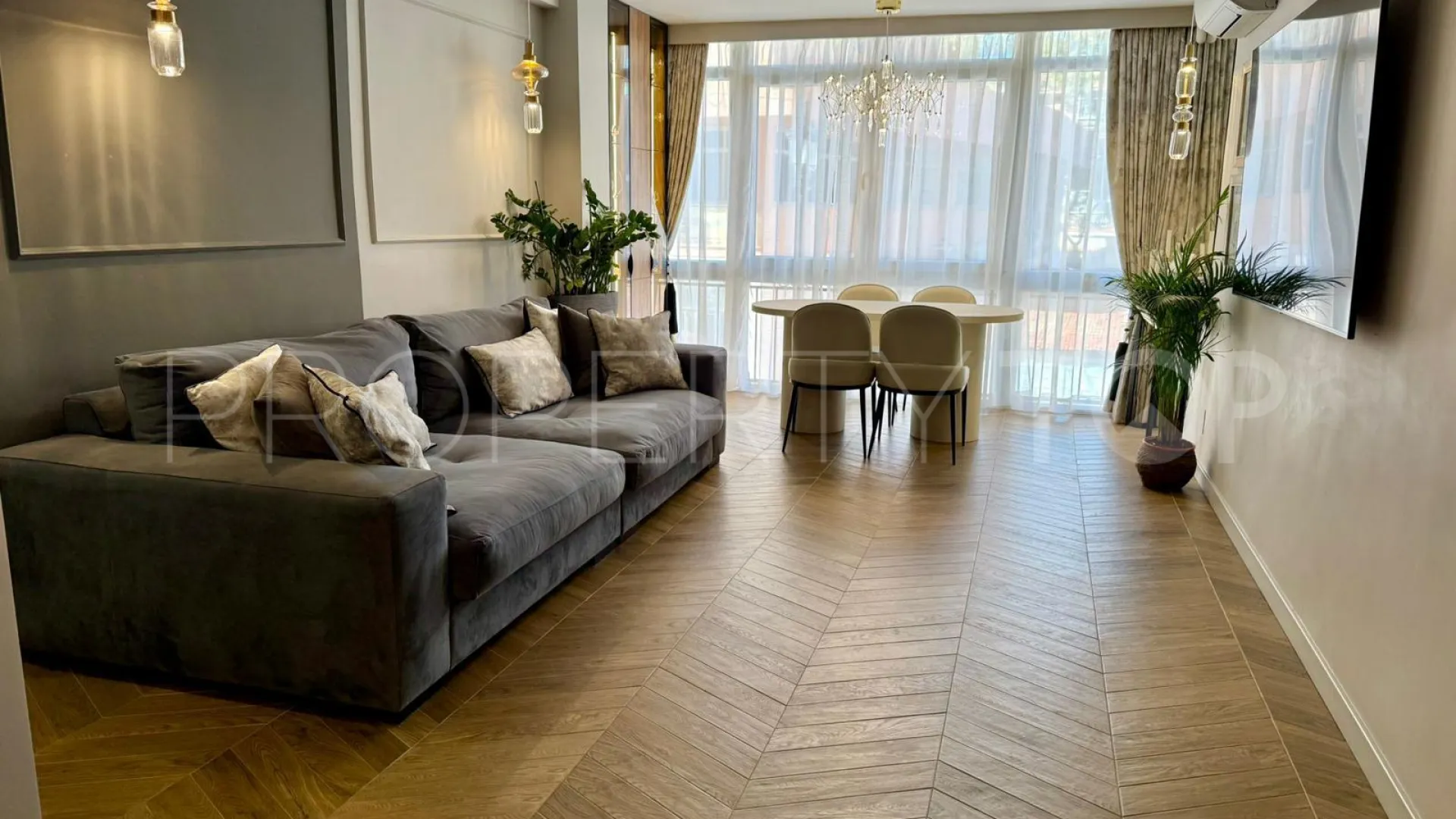 Comprar apartamento en Fuengirola Puerto de 3 dormitorios