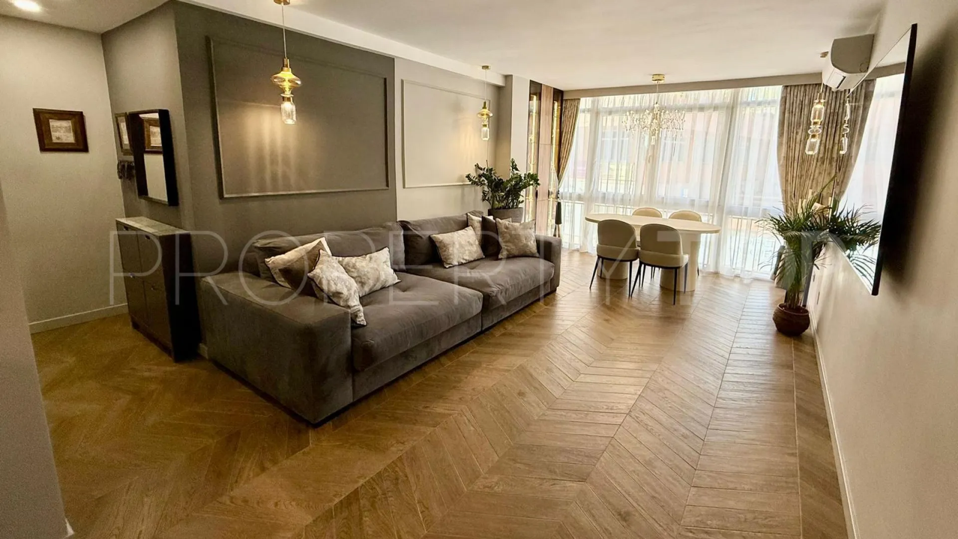 Comprar apartamento en Fuengirola Puerto de 3 dormitorios