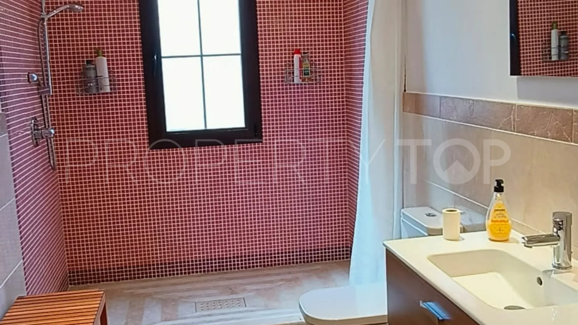 For sale country house in La Alberdina with 3 bedrooms