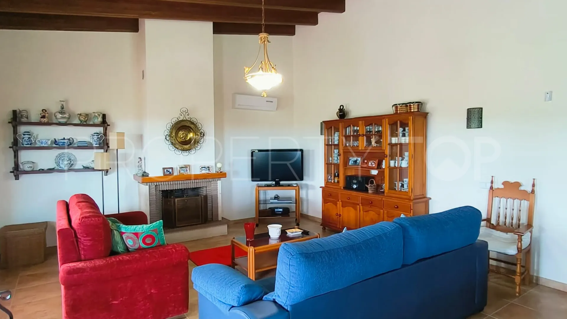 For sale country house in La Alberdina with 3 bedrooms