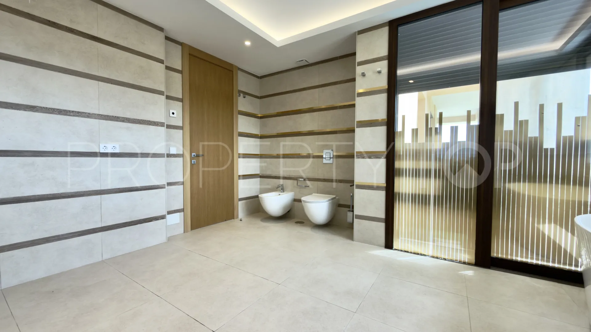 Comprar apartamento en La Quinta