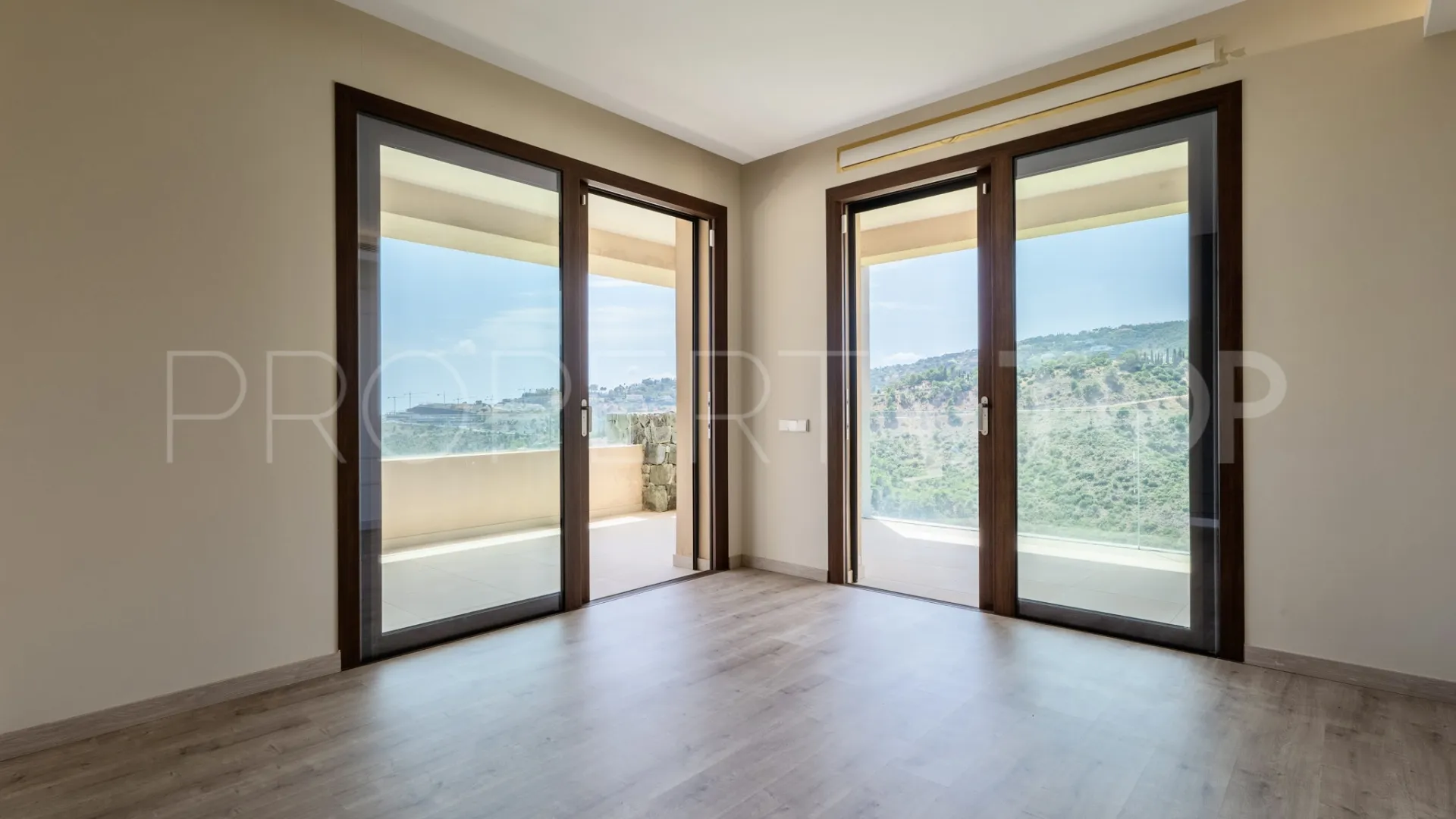 Comprar apartamento en La Quinta