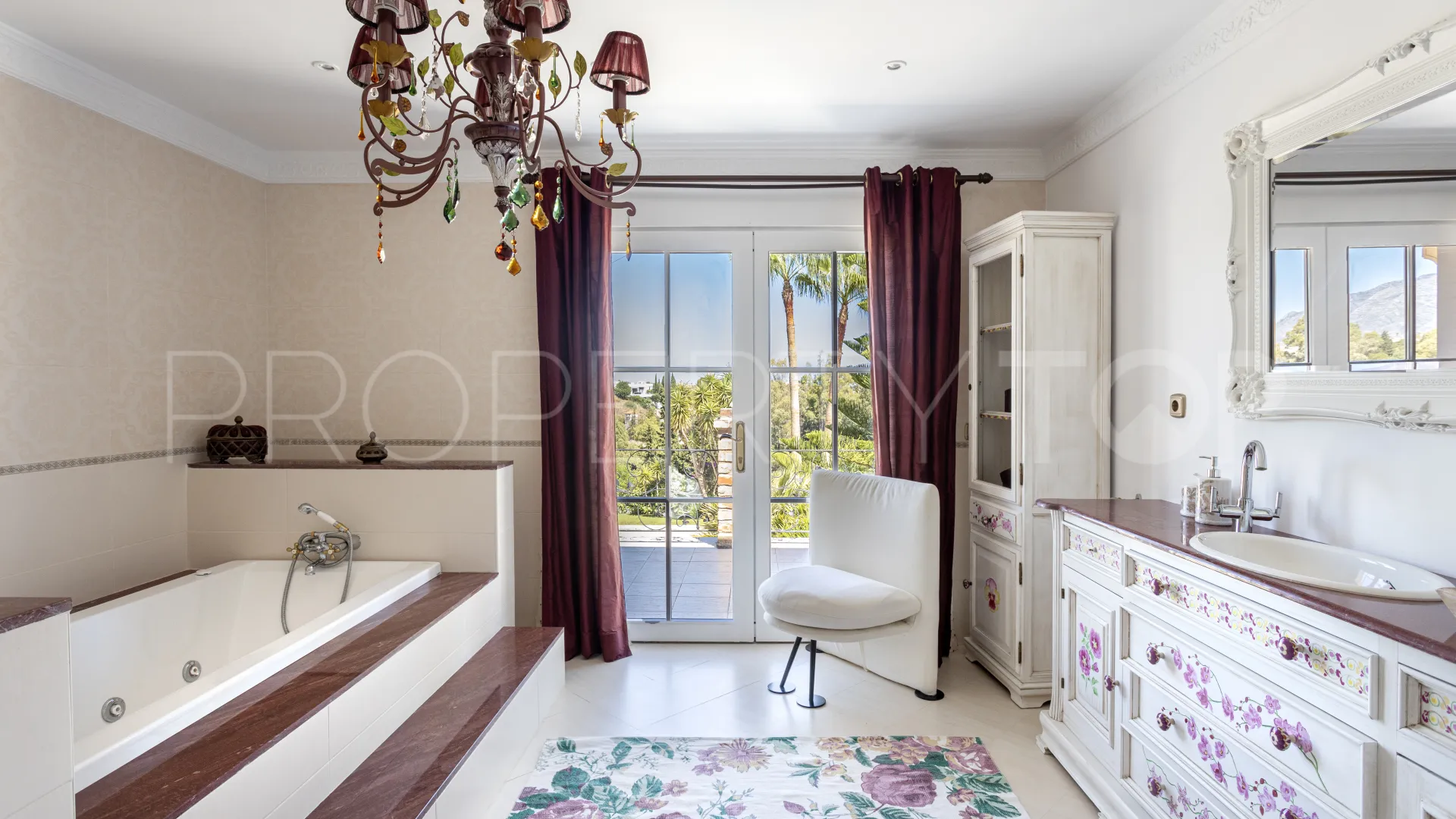 Villa de 5 dormitorios en venta en Fuente del Espanto