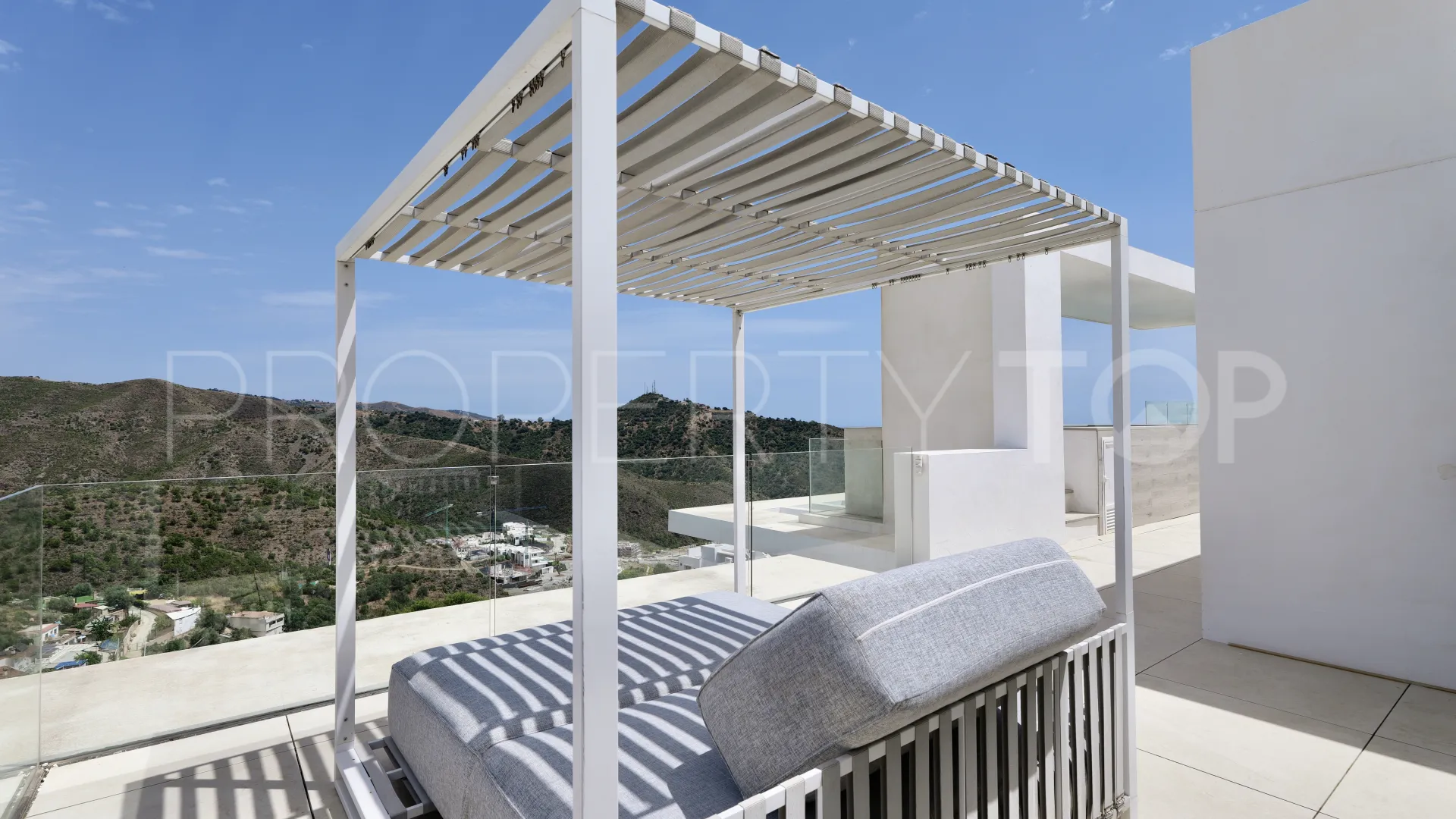Palo Alto, atico duplex en venta con 3 dormitorios