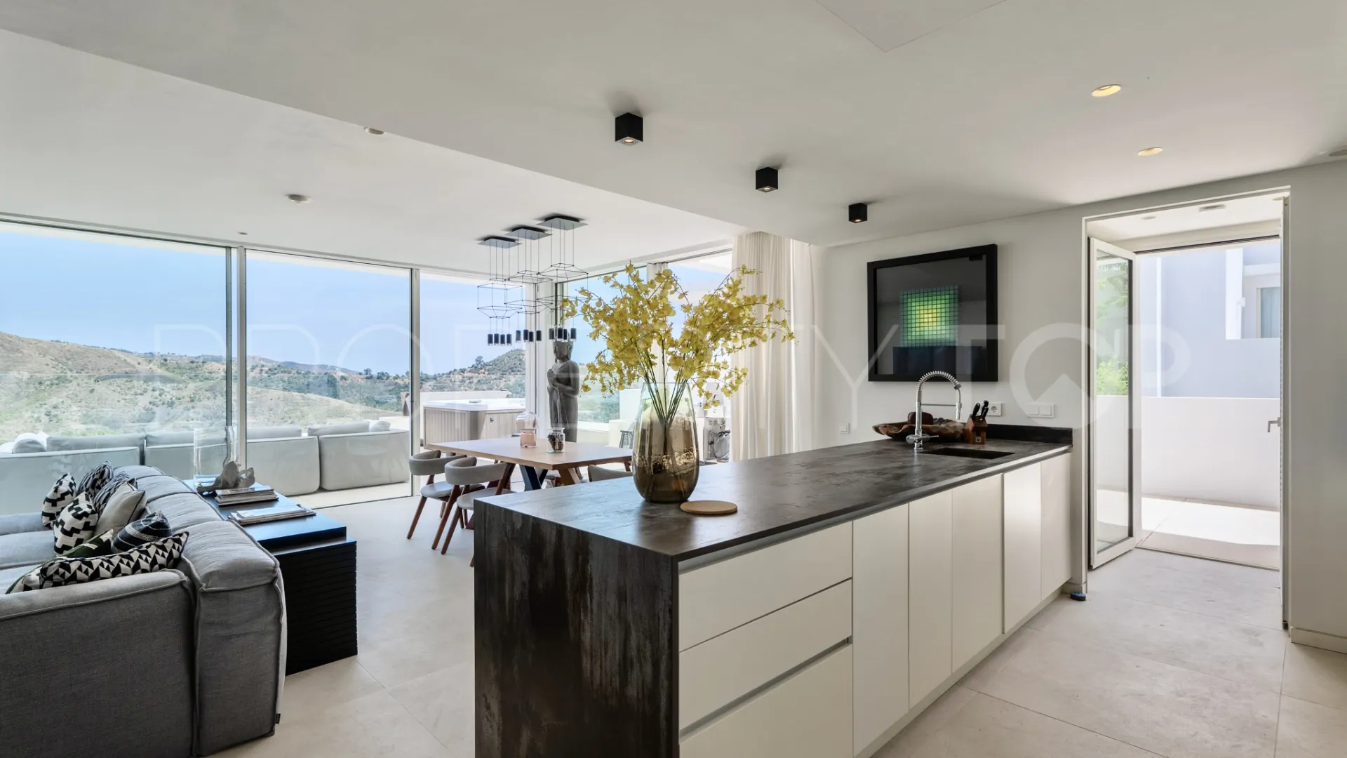 Palo Alto, atico duplex en venta con 3 dormitorios