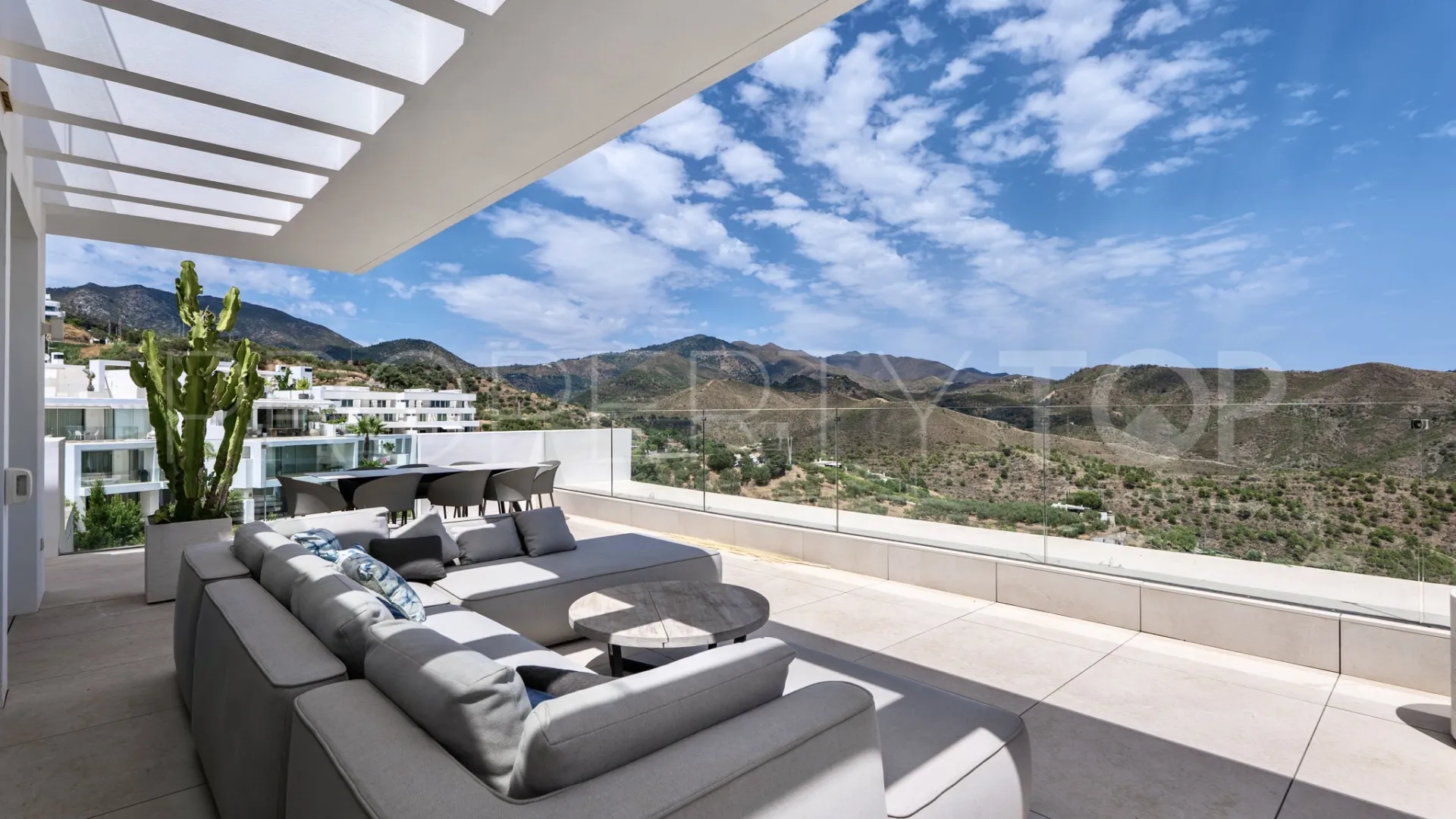 Palo Alto, atico duplex en venta con 3 dormitorios