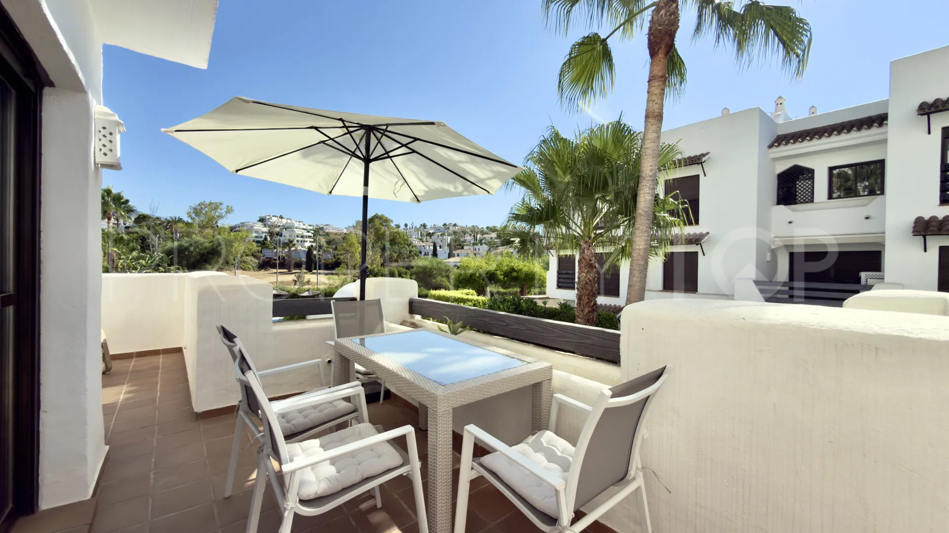 Apartment for sale in Selwo with 2 bedrooms