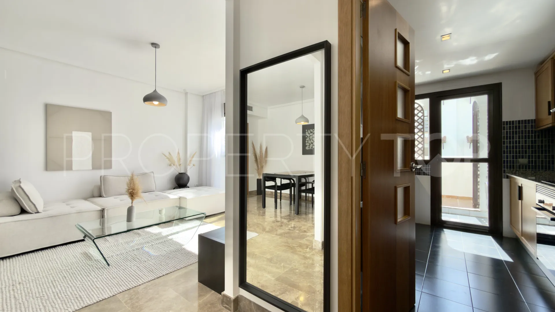 Apartment for sale in Selwo with 2 bedrooms