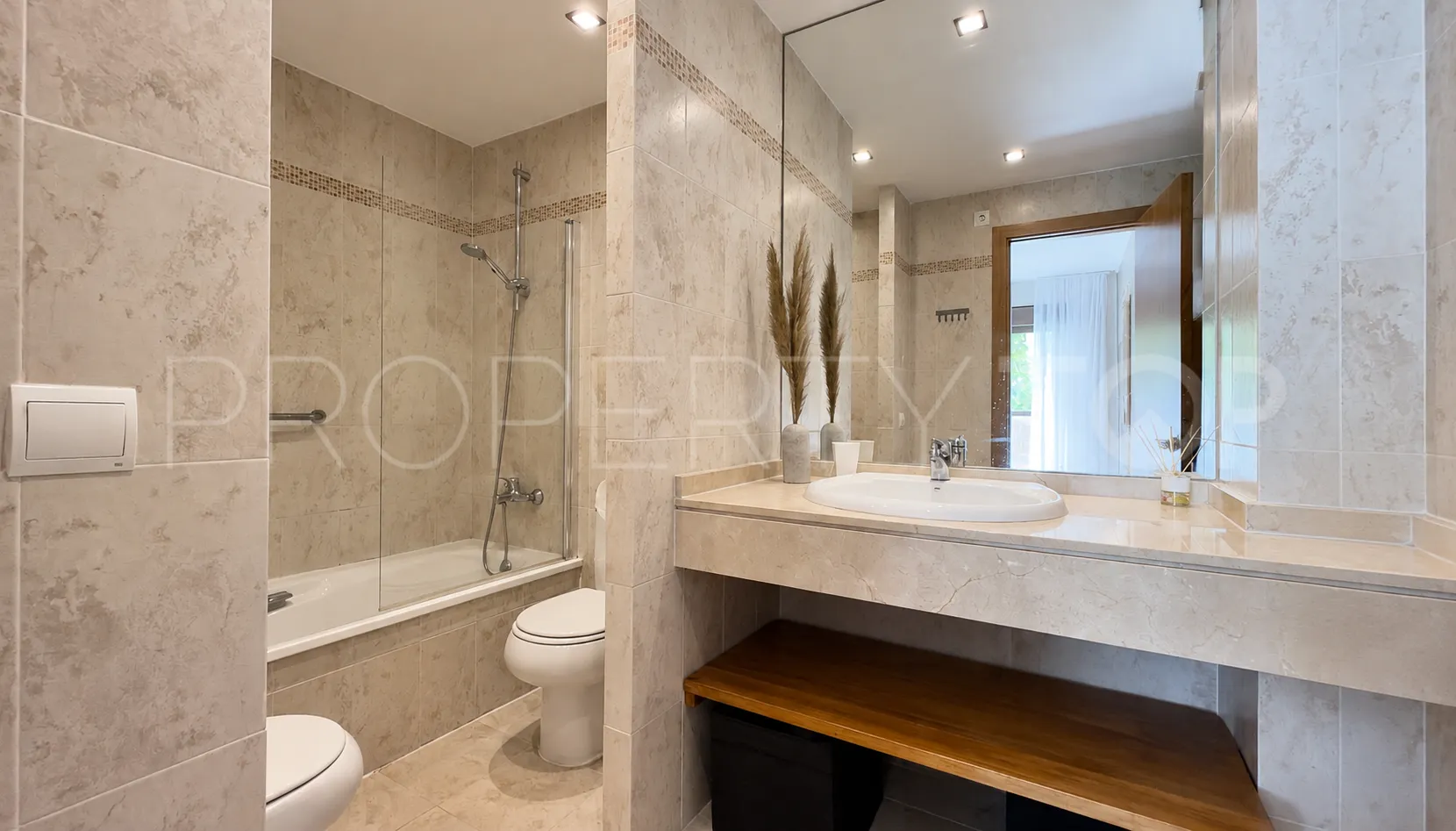 Apartment for sale in Selwo with 2 bedrooms