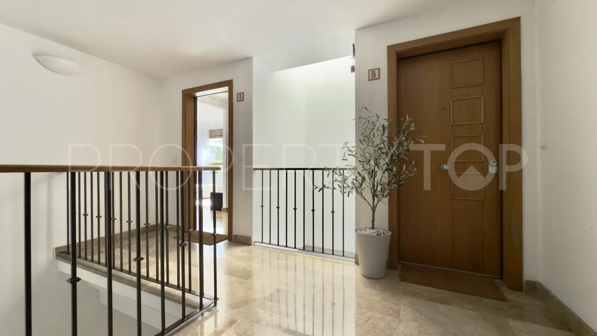 Apartment for sale in Selwo with 2 bedrooms