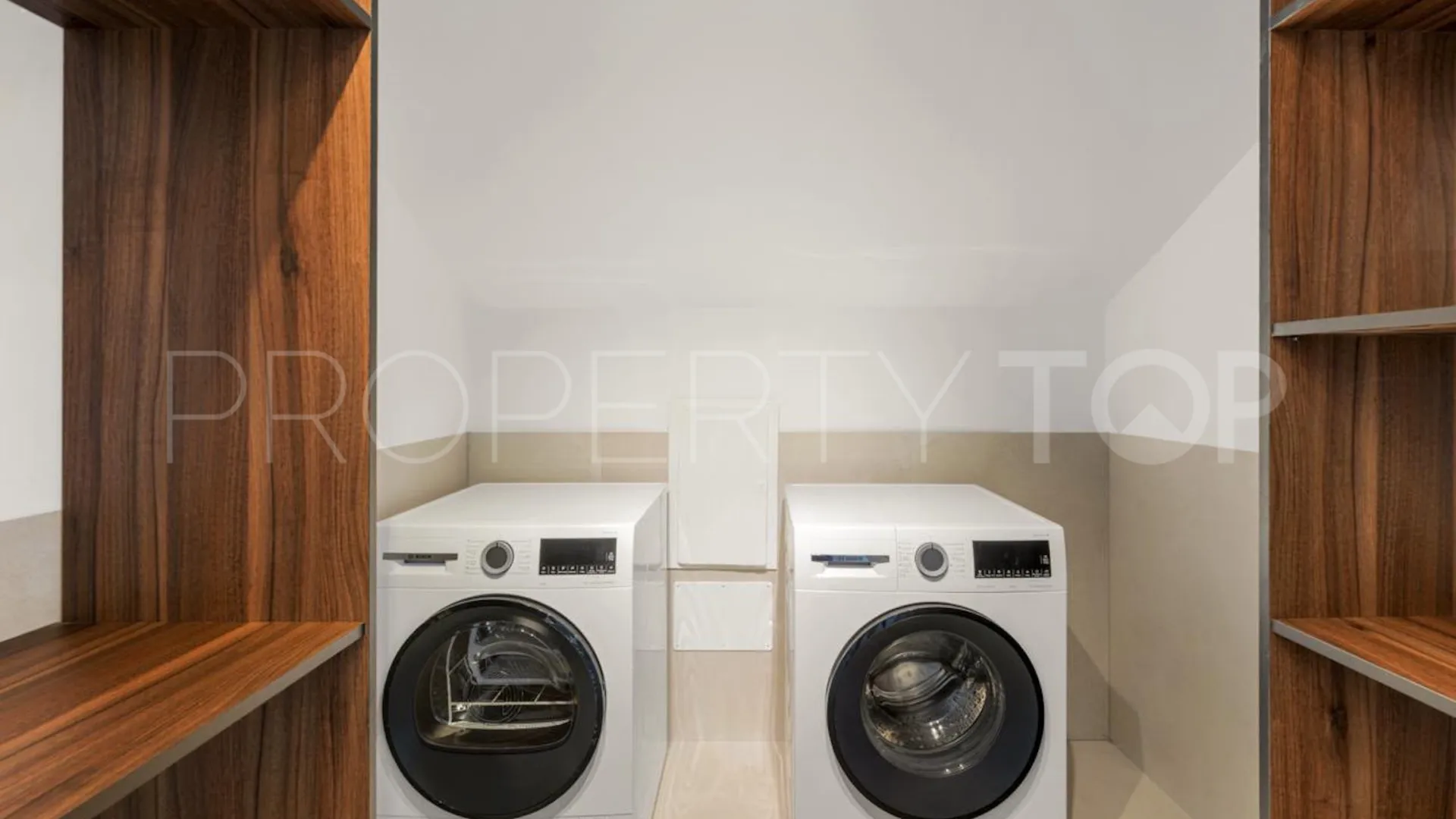 Ático en venta con 3 dormitorios en Nueva Andalucia