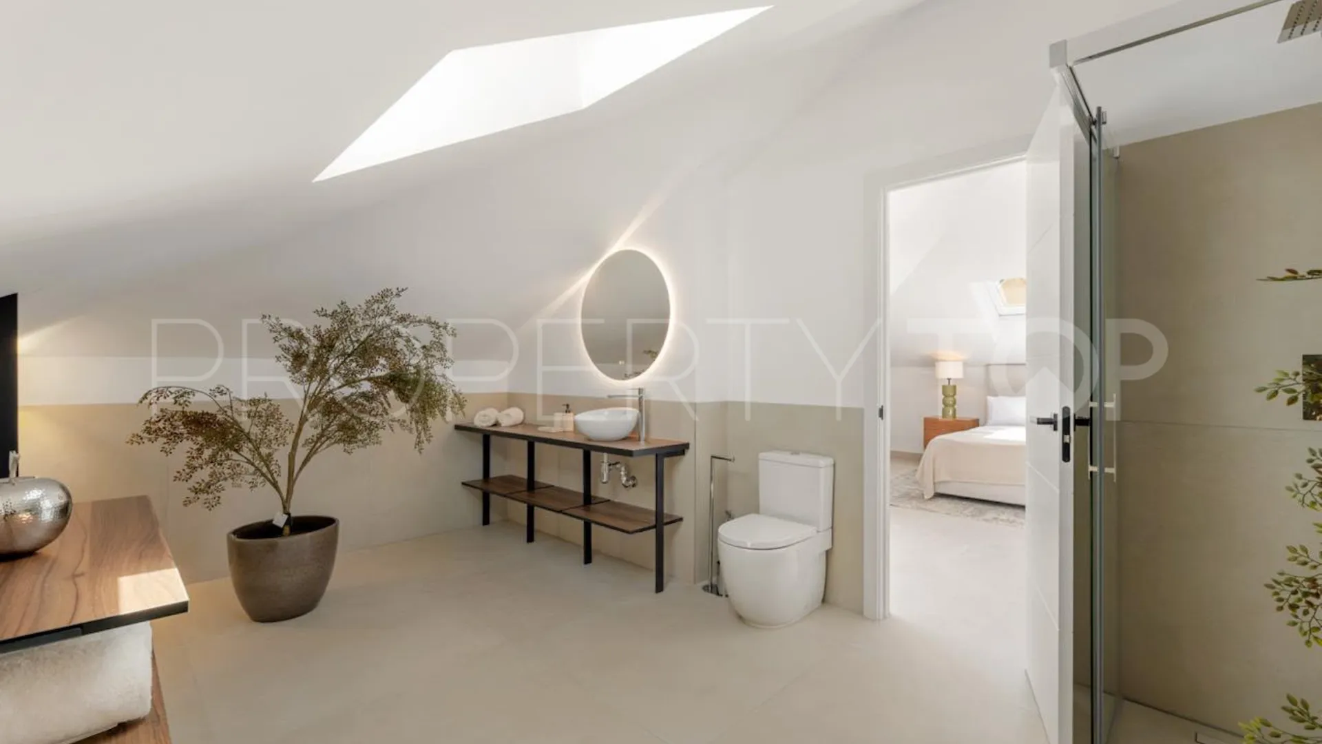 Ático en venta con 3 dormitorios en Nueva Andalucia