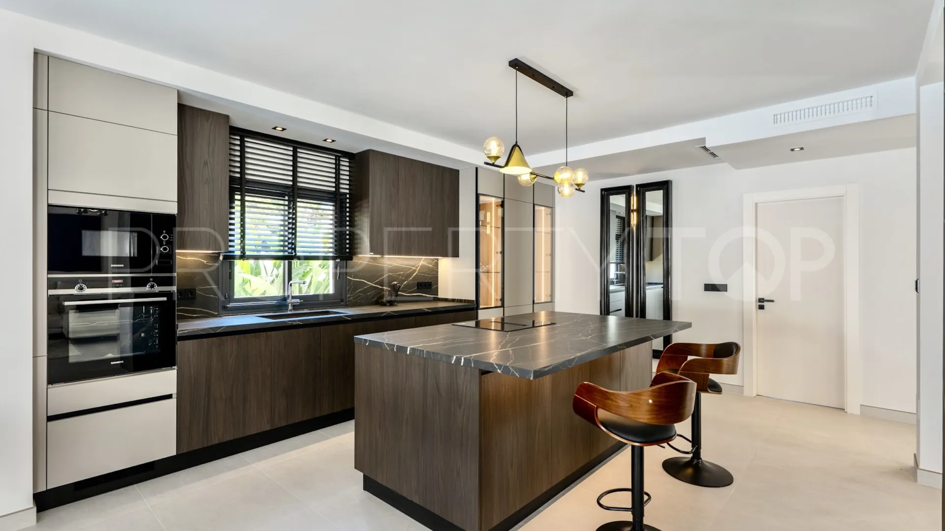 Altos del Rodeo, villa en venta de 6 dormitorios