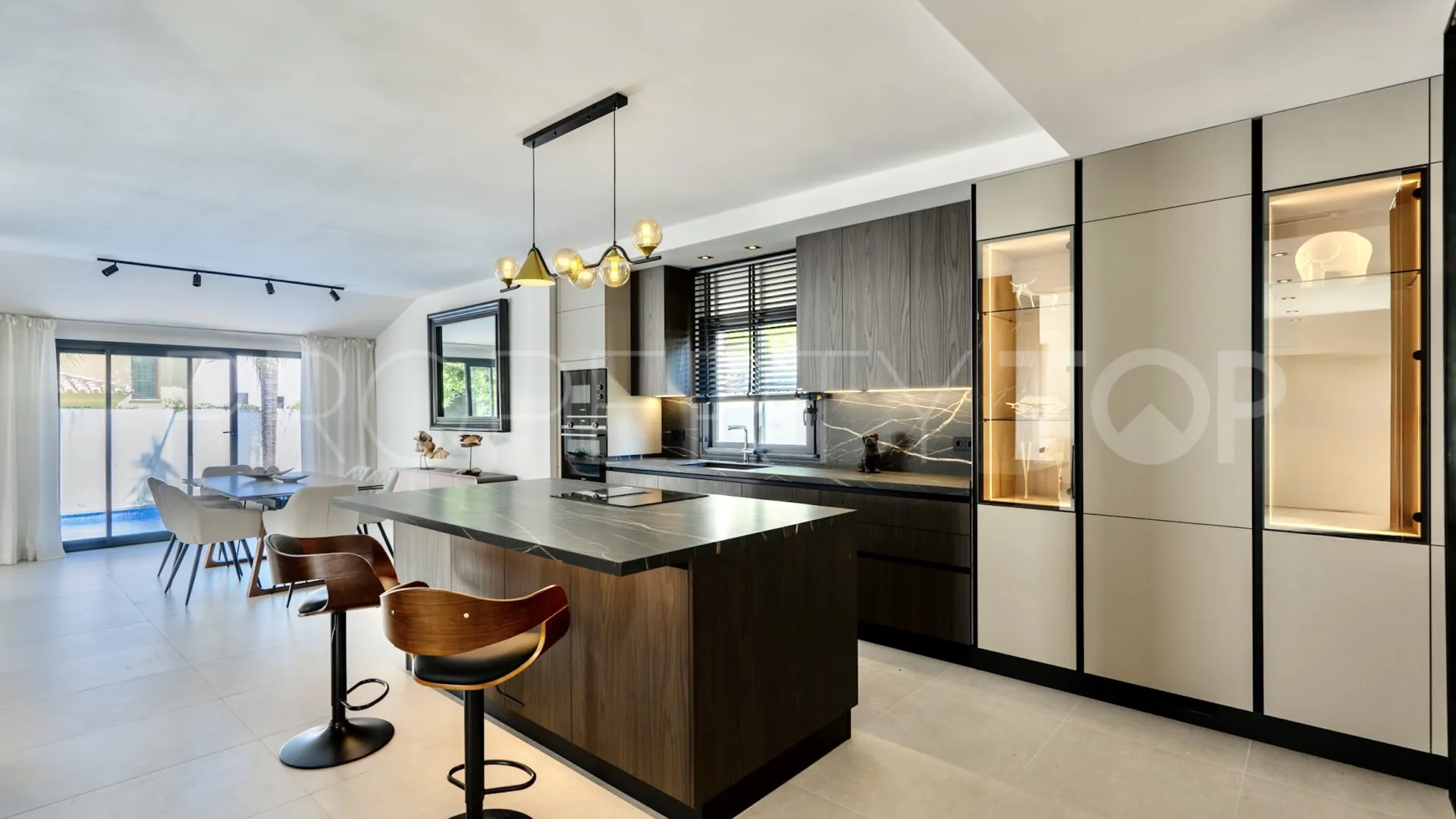 Altos del Rodeo, villa en venta de 6 dormitorios