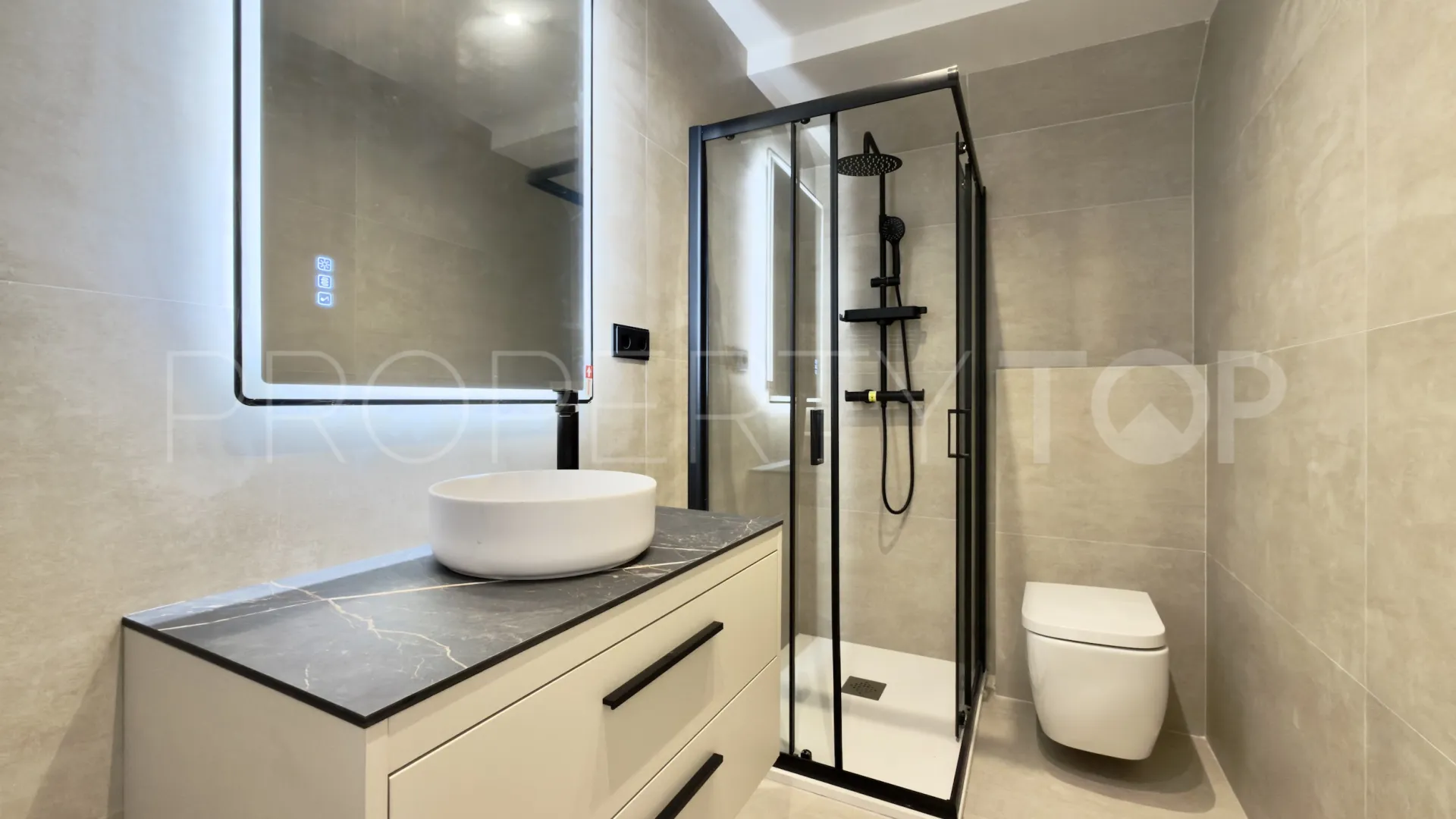Altos del Rodeo, villa en venta de 6 dormitorios