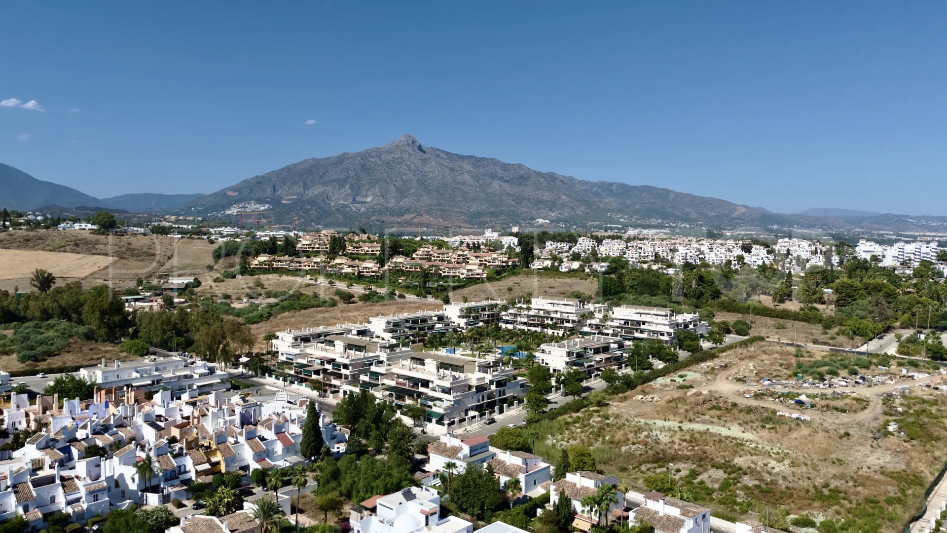 Altos del Rodeo, villa en venta de 6 dormitorios