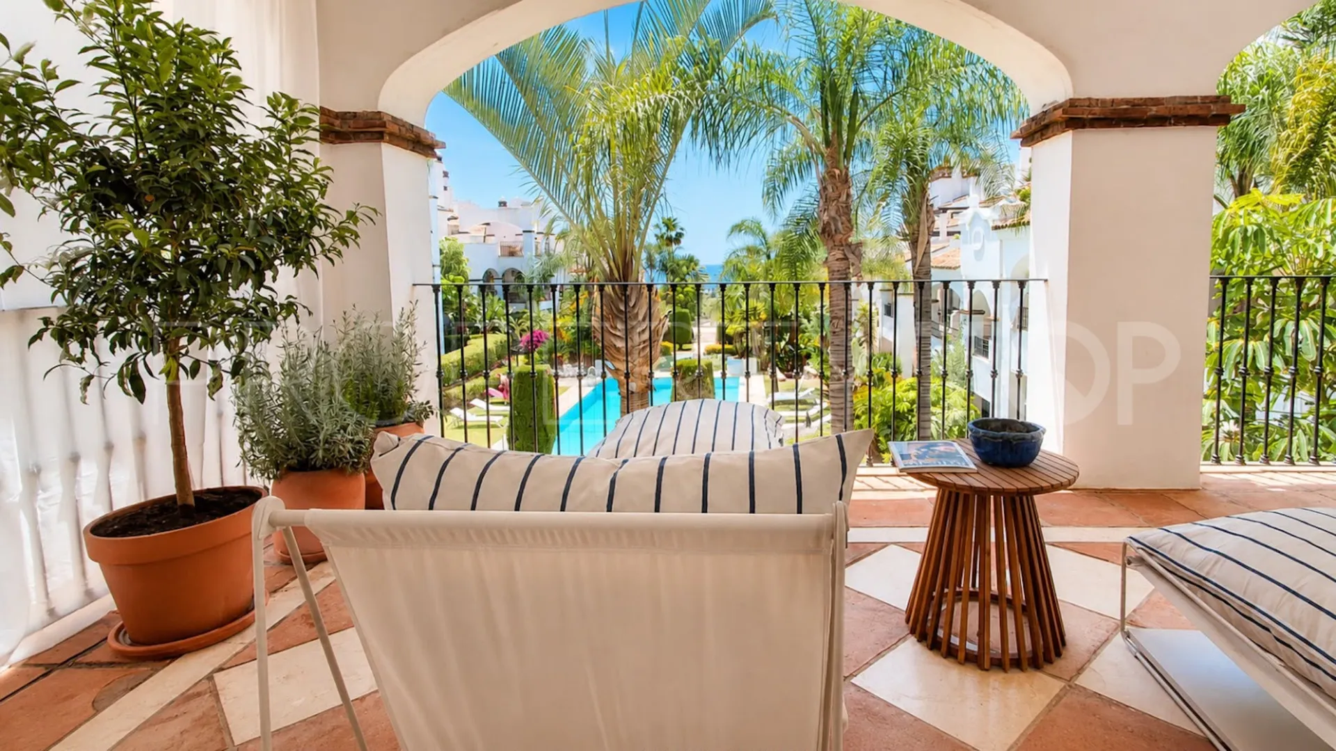 For sale Montebello Hills apartment