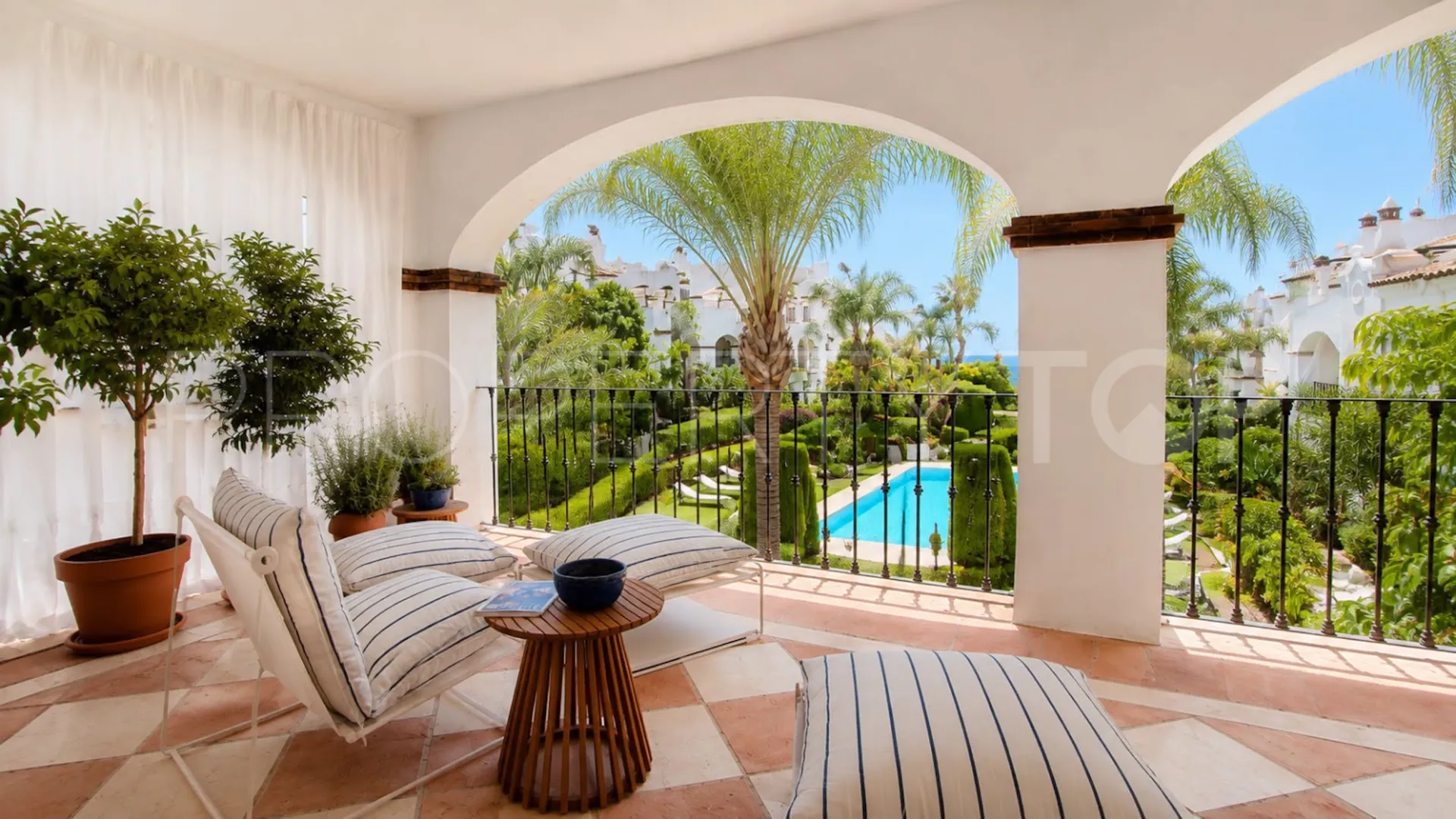 For sale Montebello Hills apartment