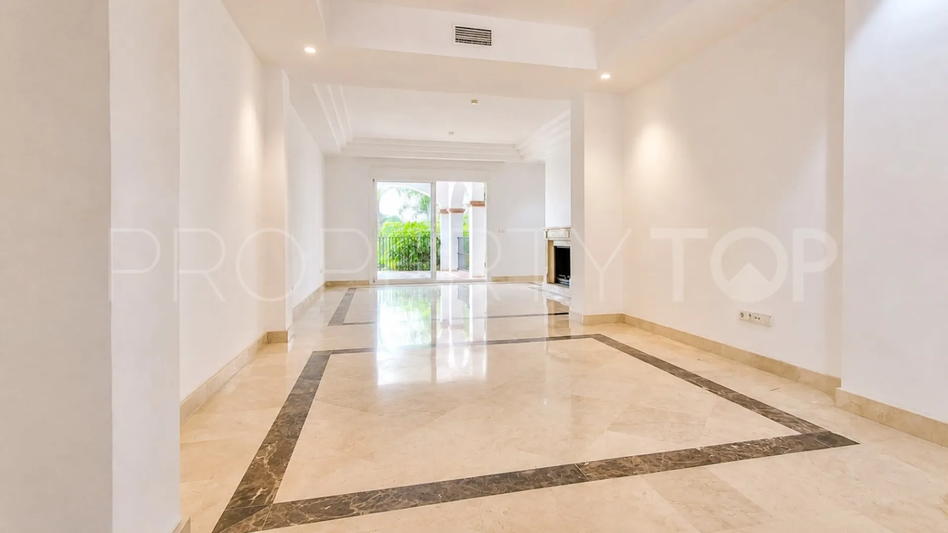 For sale Montebello Hills apartment