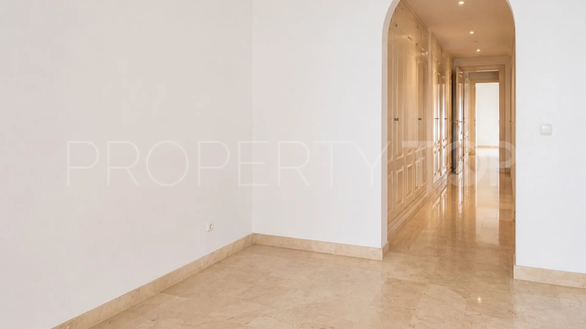 For sale Montebello Hills apartment