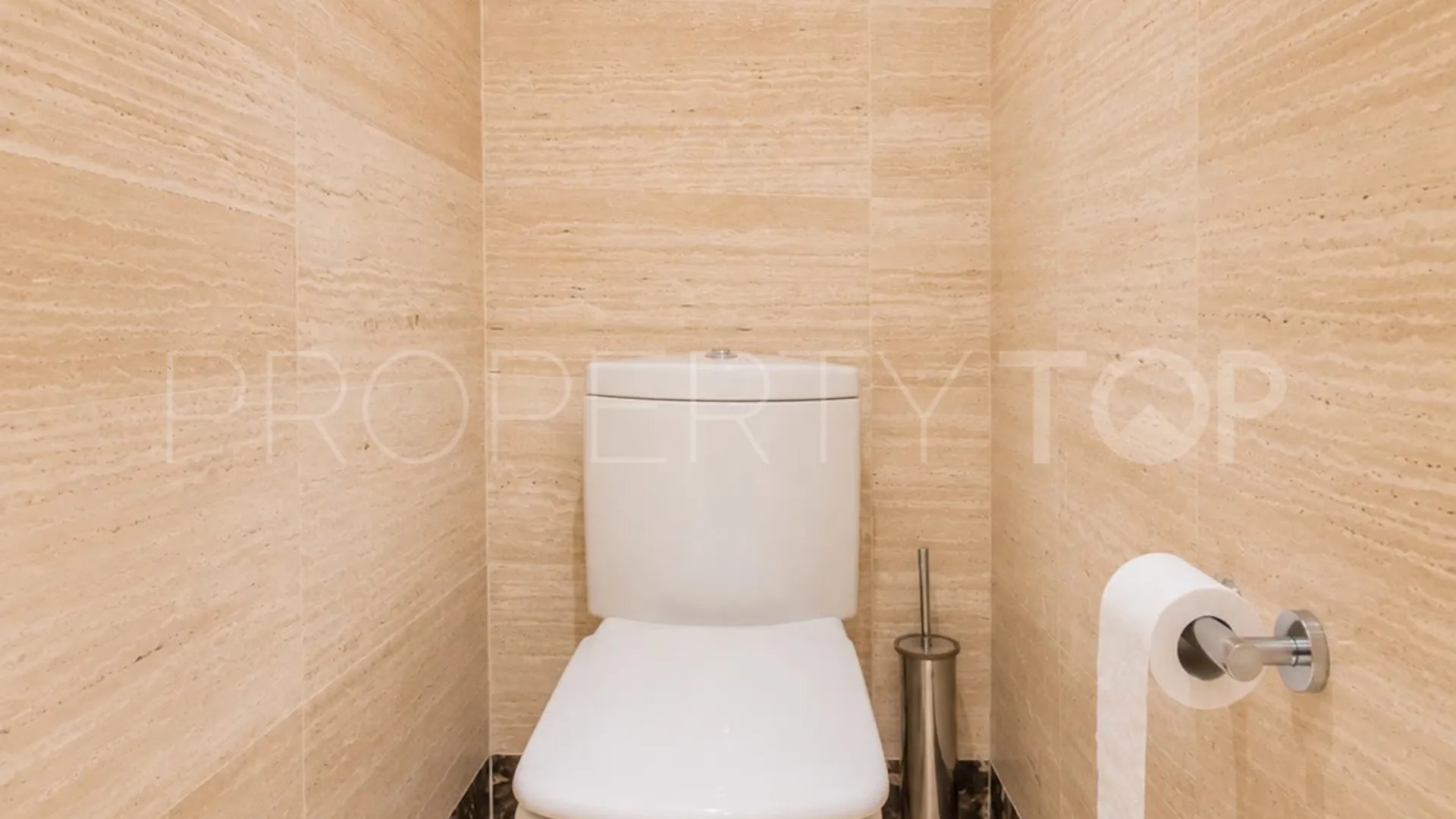 For sale Montebello Hills apartment