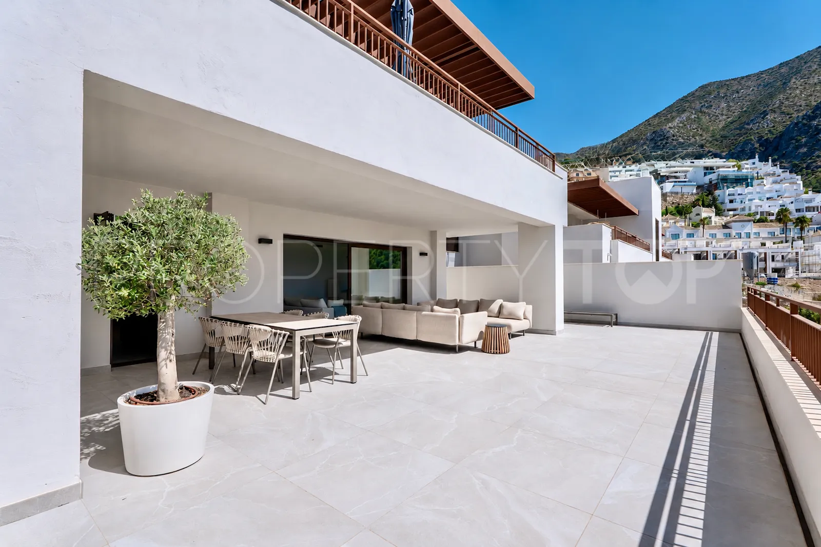 Apartamento planta baja en venta en Almazara Hills