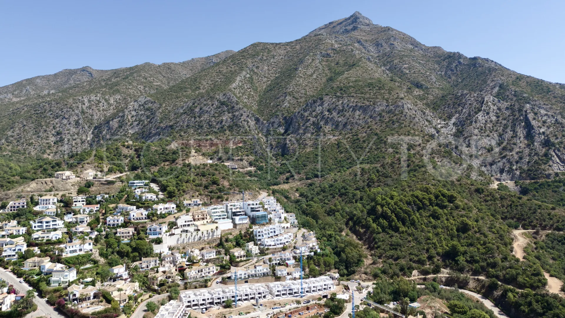 Apartamento planta baja en venta en Almazara Hills