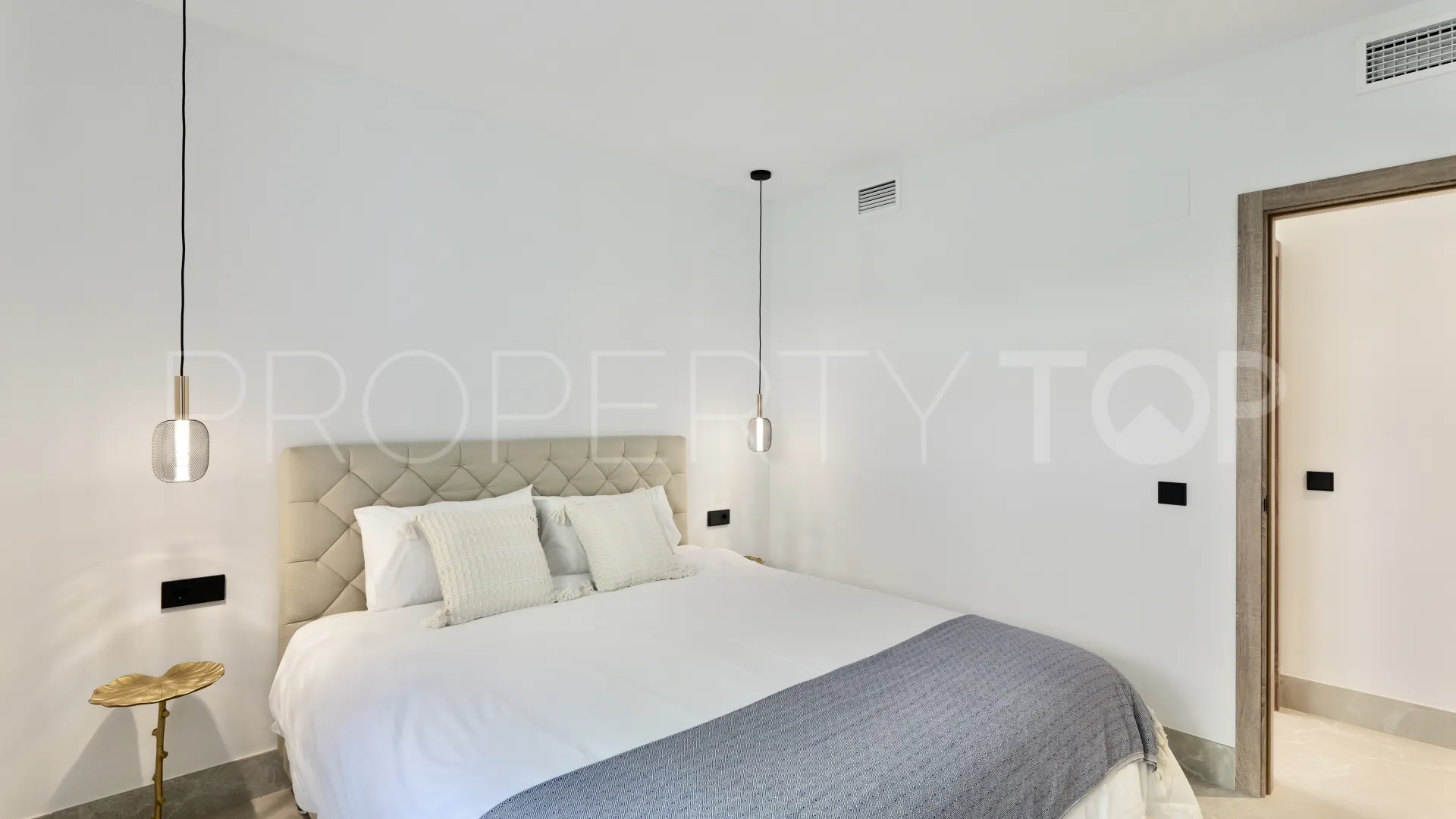 Apartamento planta baja en venta en Almazara Hills