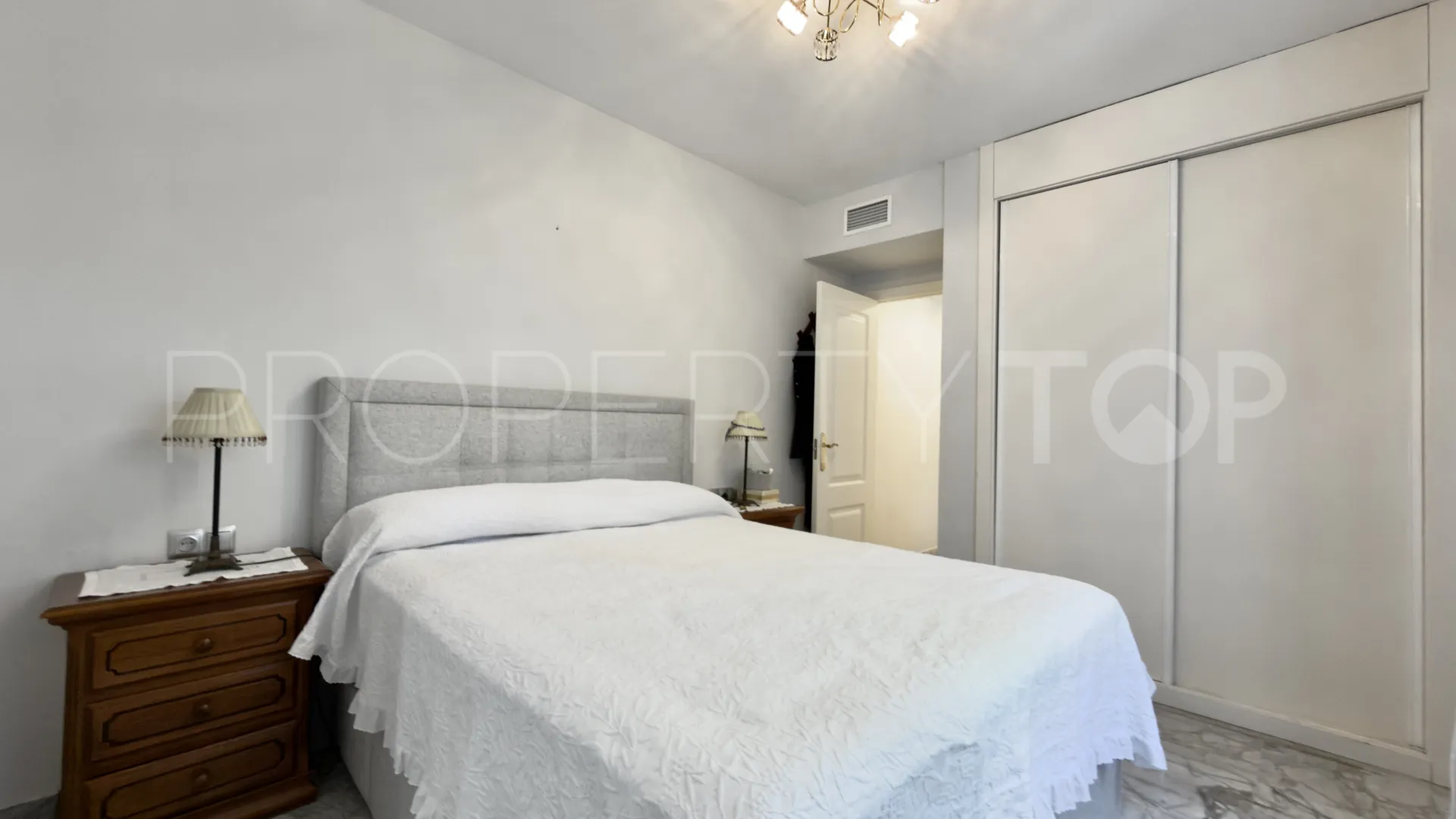 Se vende apartamento en Lorcrimar con 2 dormitorios