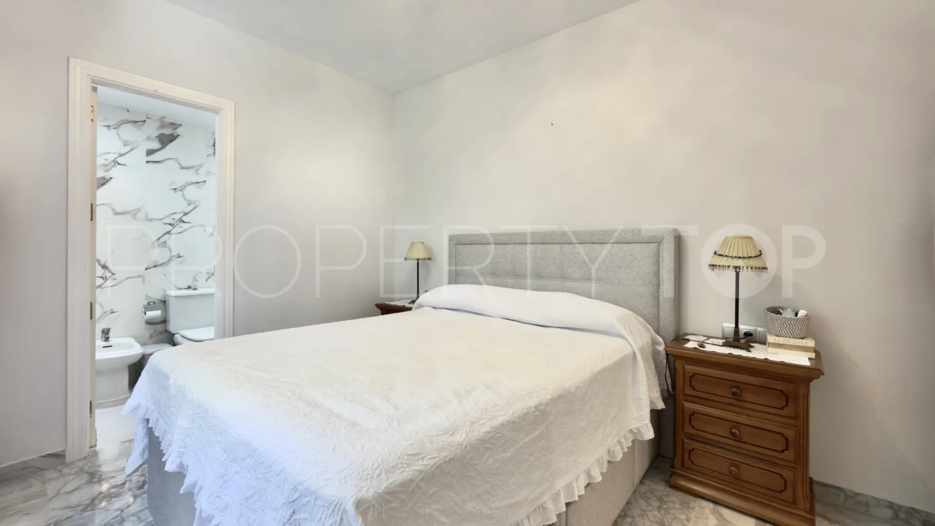 Se vende apartamento en Lorcrimar con 2 dormitorios