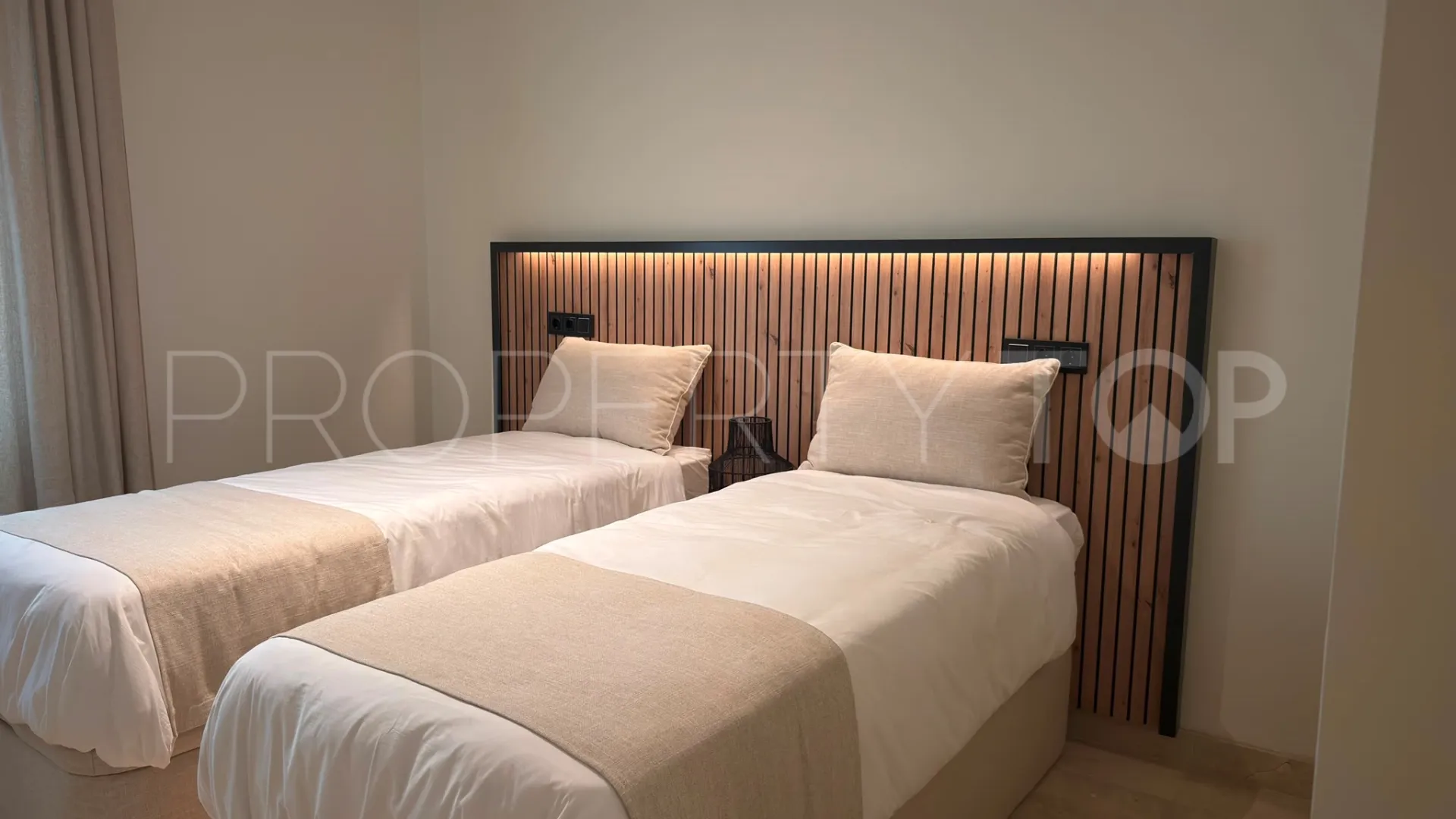 For sale Sierra Blanca 3 bedrooms apartment