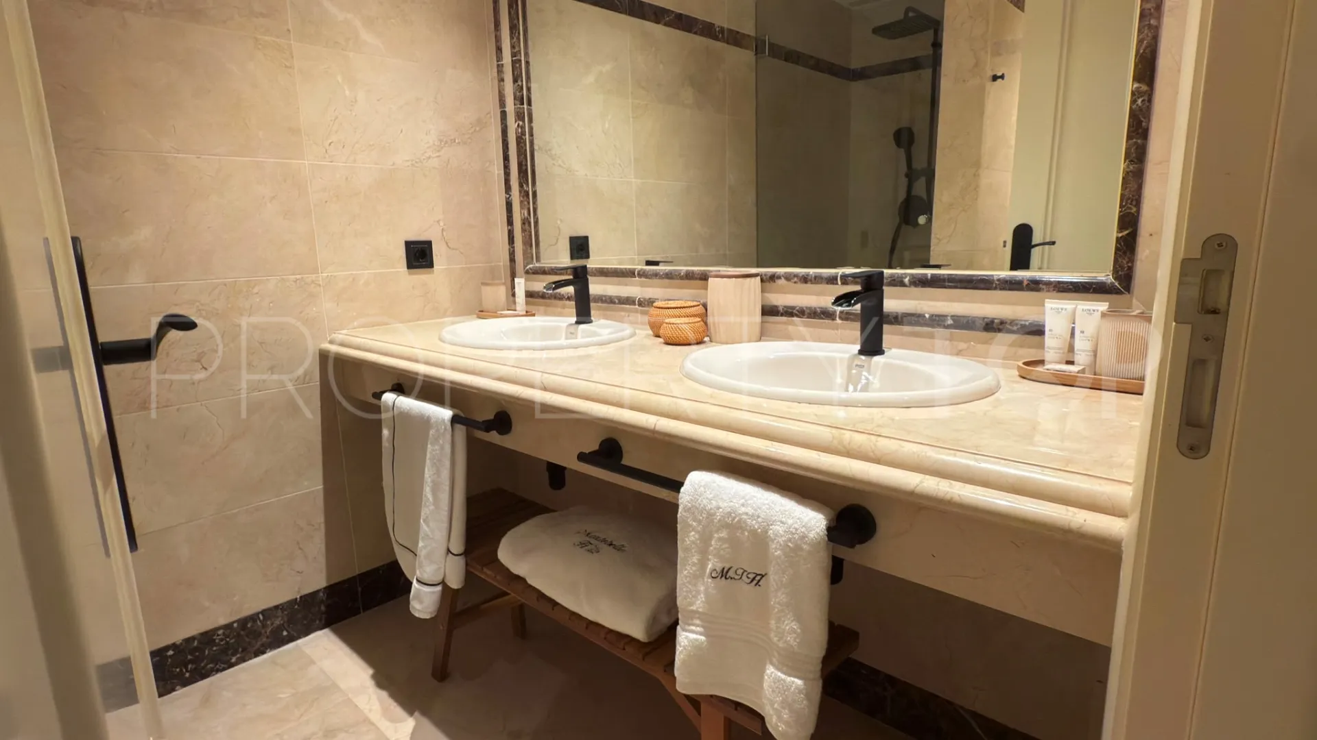For sale Sierra Blanca 3 bedrooms apartment