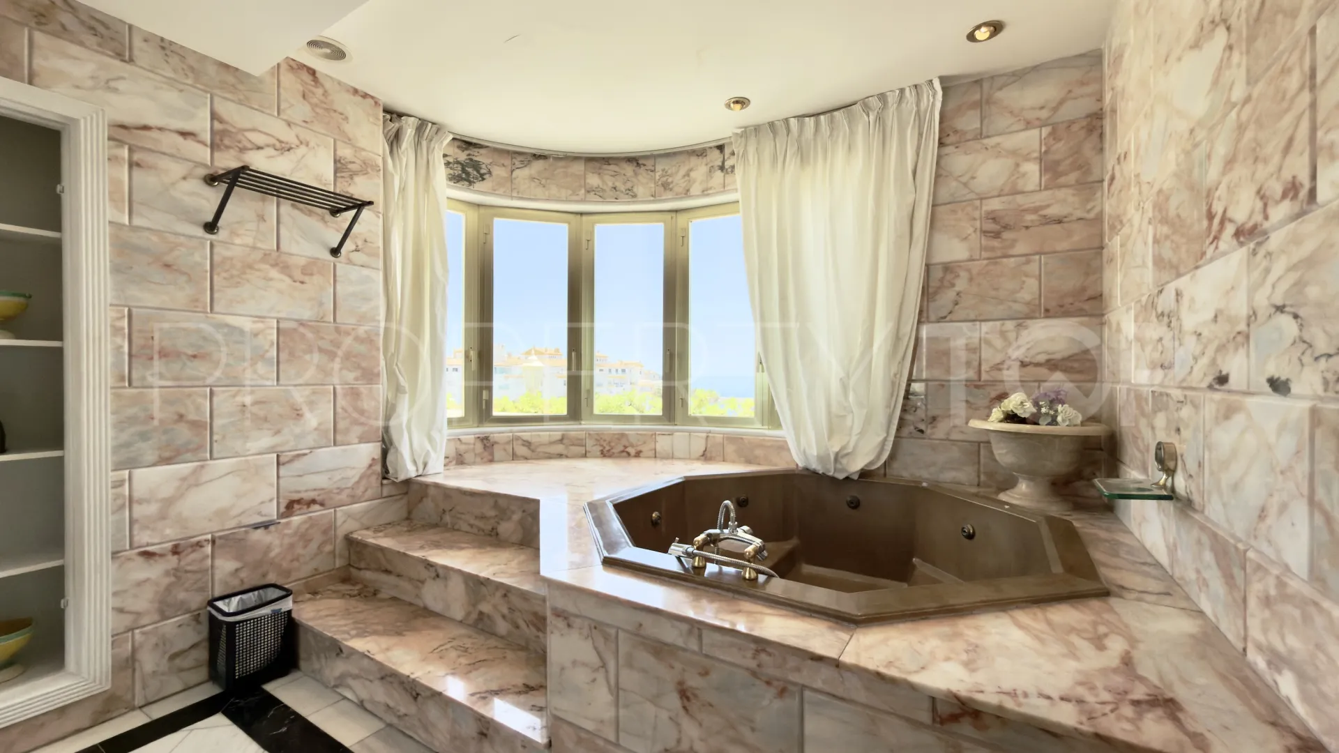 For sale 6 bedrooms duplex penthouse in Marbella - Puerto Banus