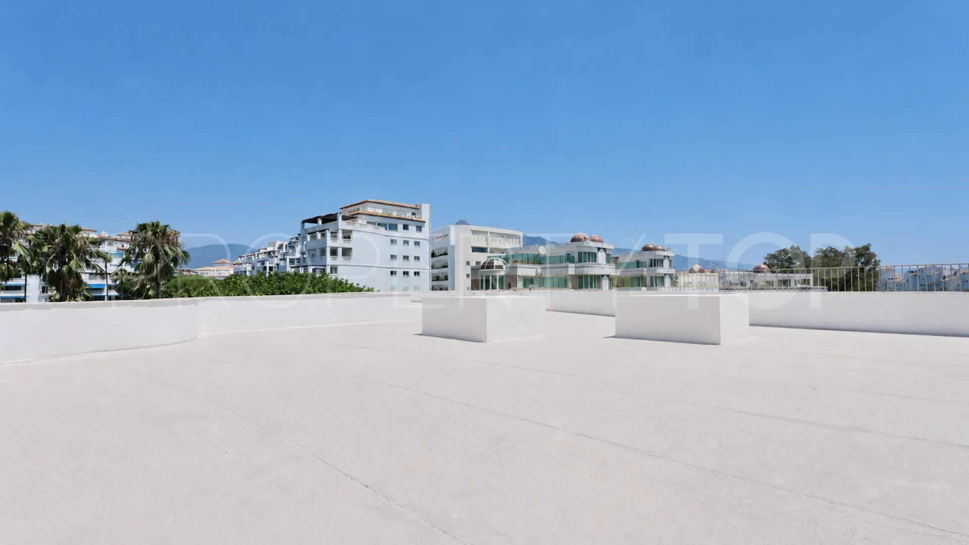 For sale 6 bedrooms duplex penthouse in Marbella - Puerto Banus