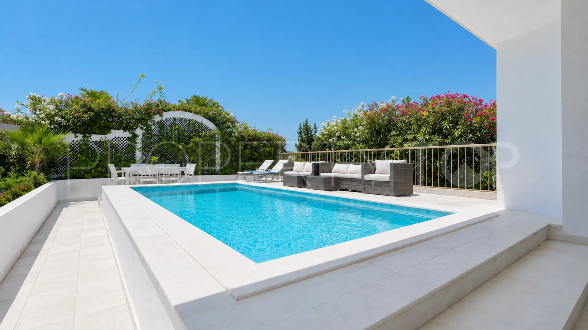 For sale 6 bedrooms duplex penthouse in Marbella - Puerto Banus