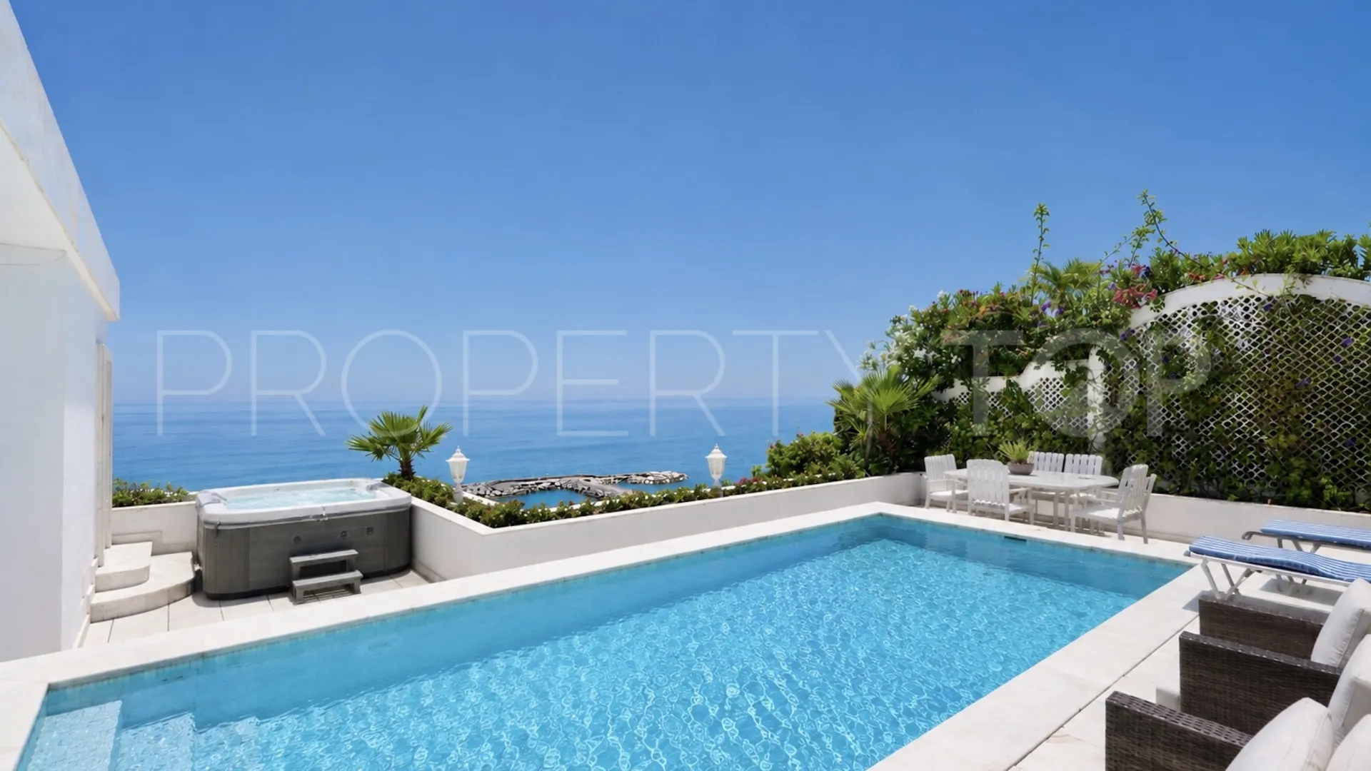 For sale 6 bedrooms duplex penthouse in Marbella - Puerto Banus