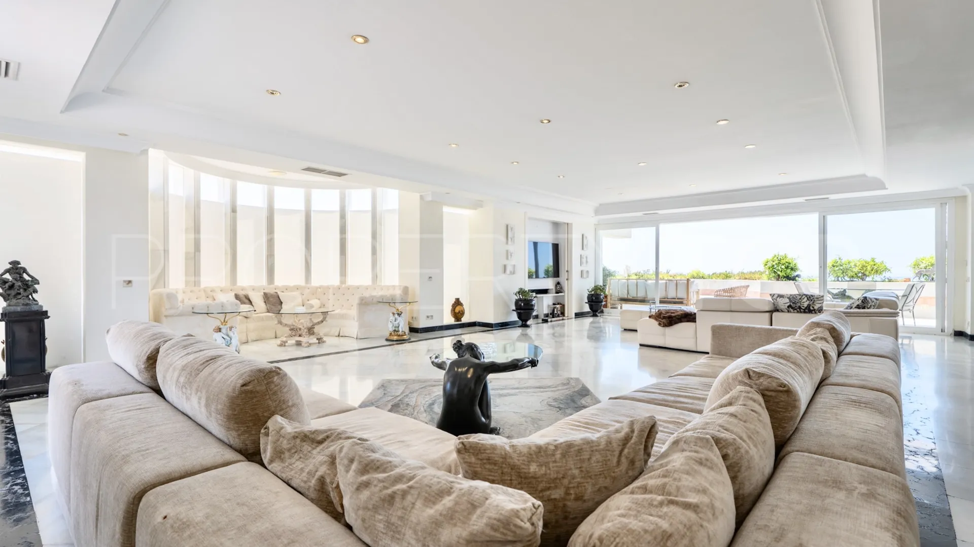For sale 6 bedrooms duplex penthouse in Marbella - Puerto Banus