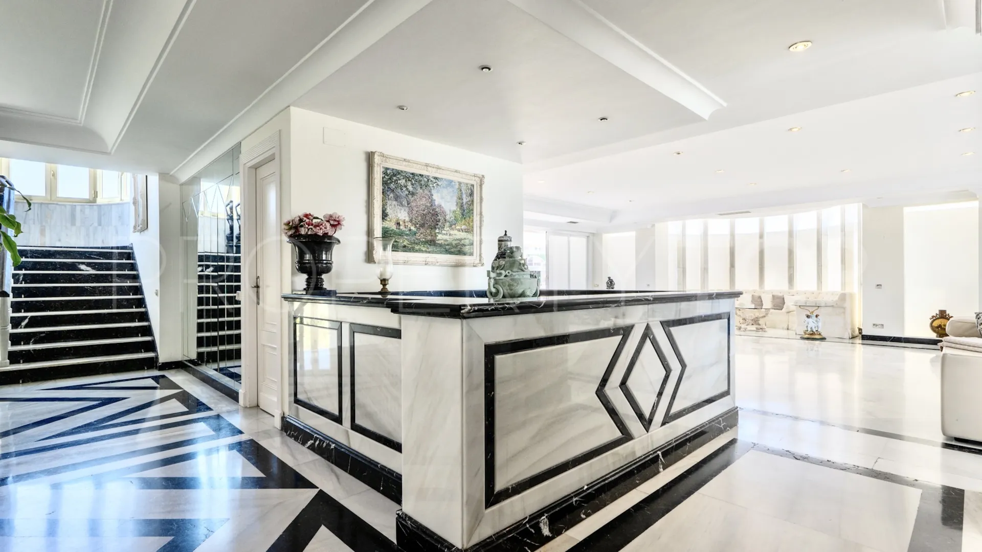 For sale 6 bedrooms duplex penthouse in Marbella - Puerto Banus