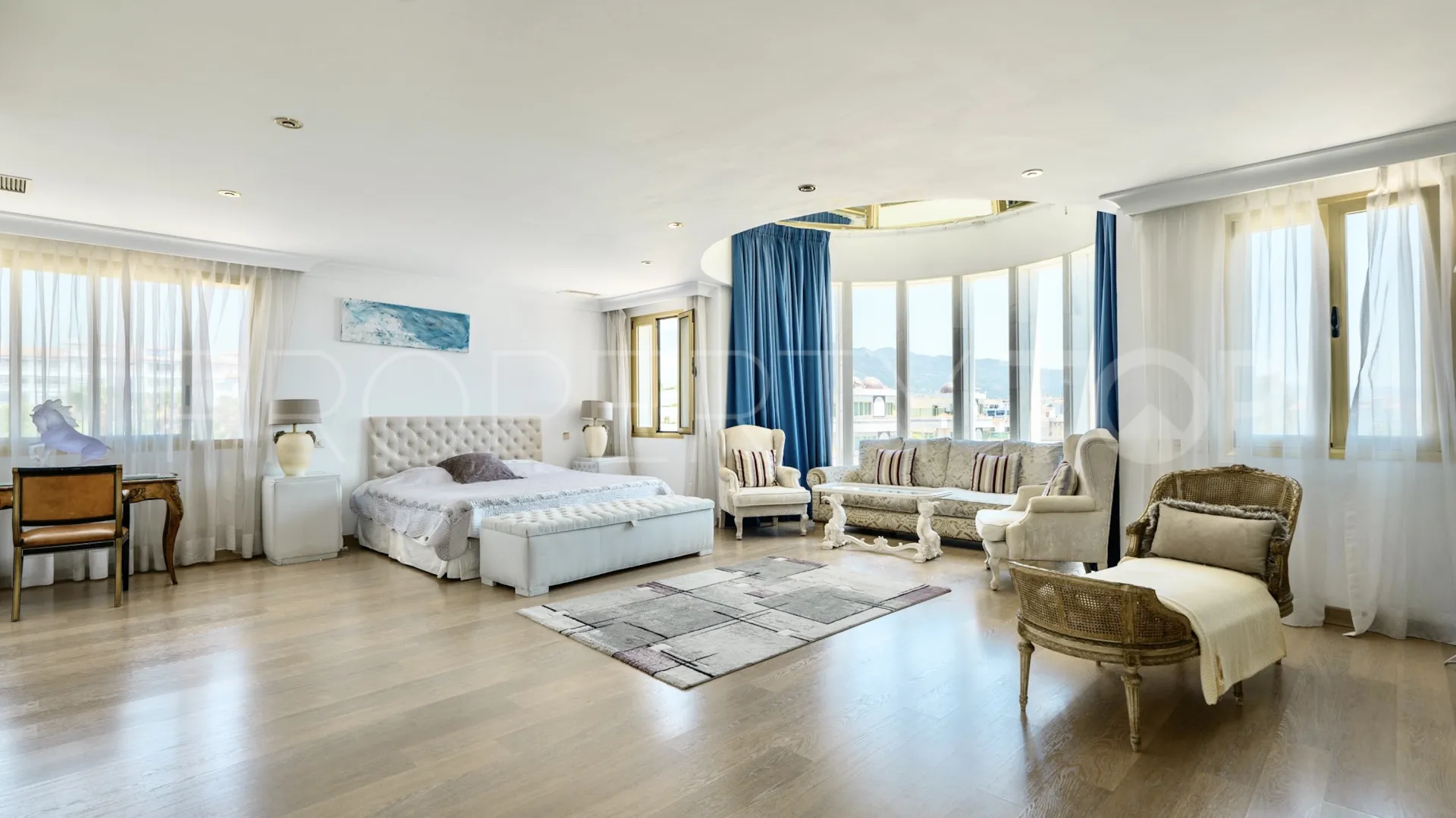 For sale 6 bedrooms duplex penthouse in Marbella - Puerto Banus