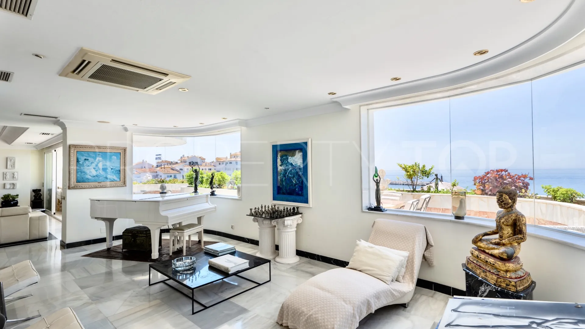 For sale 6 bedrooms duplex penthouse in Marbella - Puerto Banus