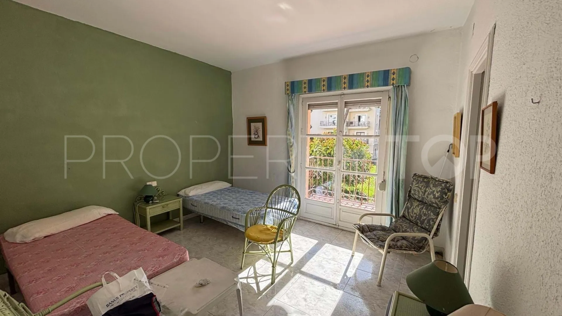 Apartamento con 3 dormitorios en venta en Nueva Andalucia