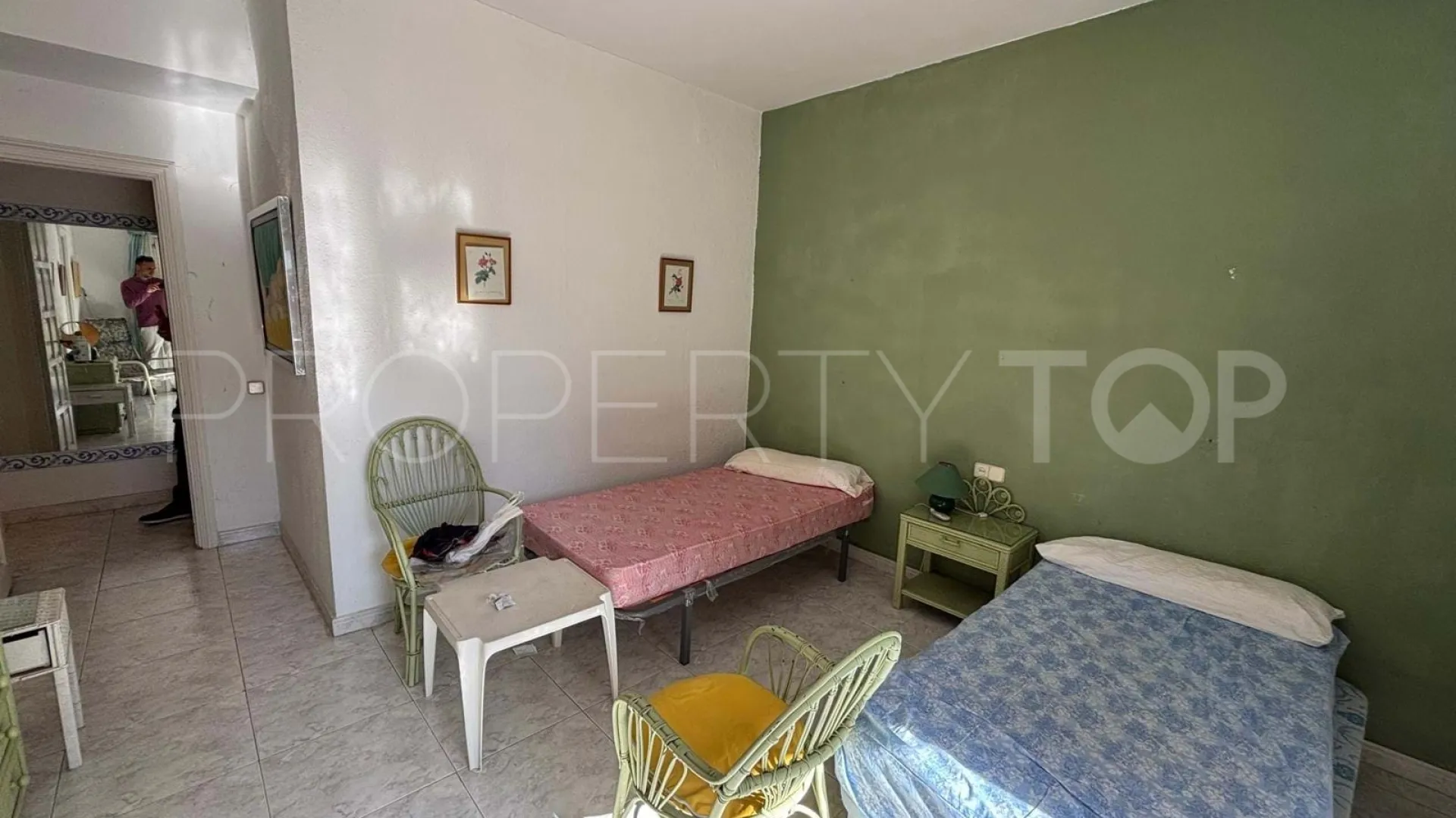 Apartamento con 3 dormitorios en venta en Nueva Andalucia