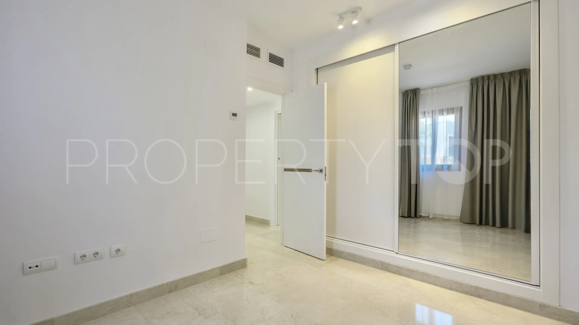 Se vende apartamento planta baja en Hacienda del Señorio de Cifuentes