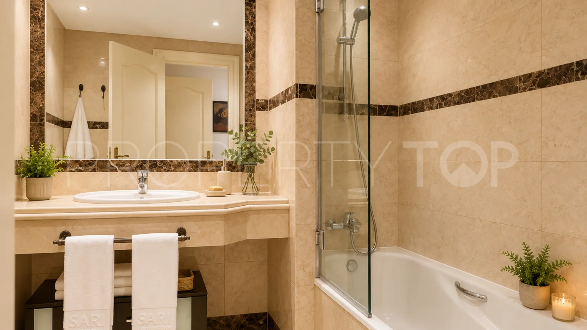 Apartamento planta baja en venta en La Alzambra con 2 dormitorios
