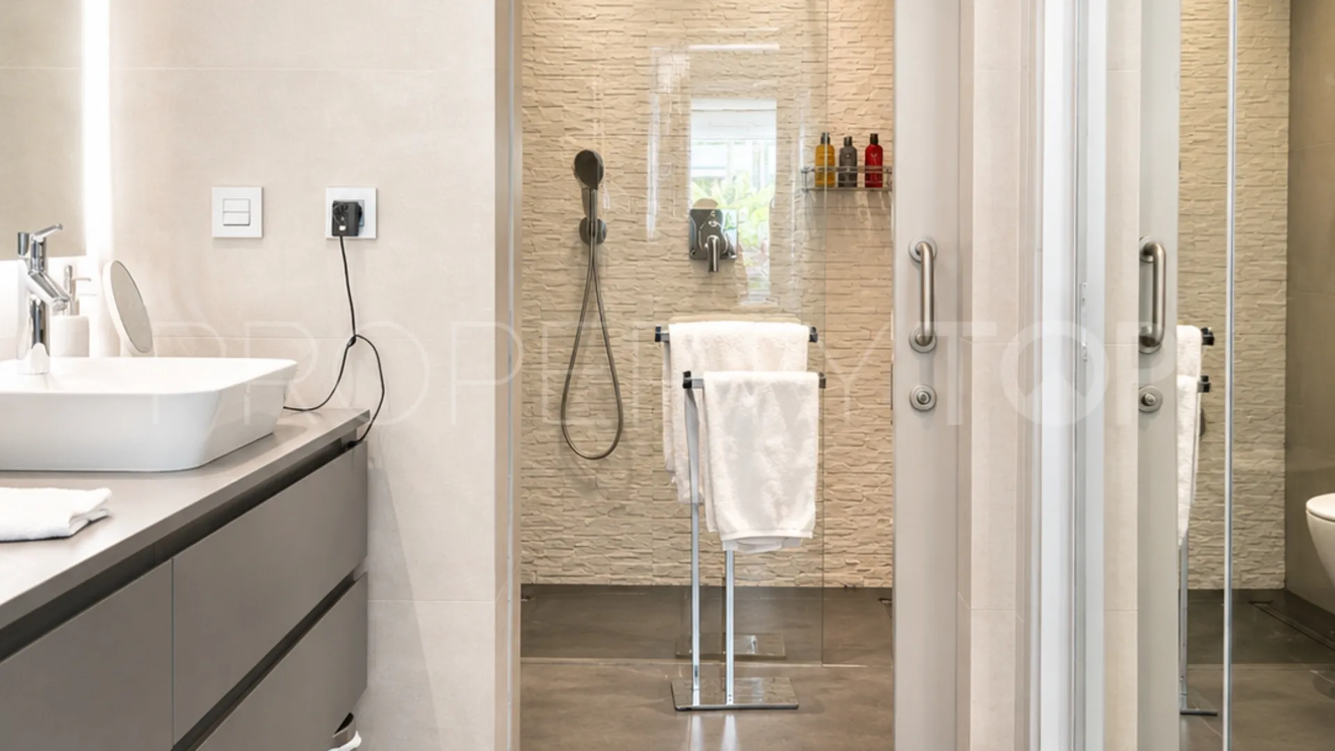 For sale Marbella - Puerto Banus 3 bedrooms ground floor apartment