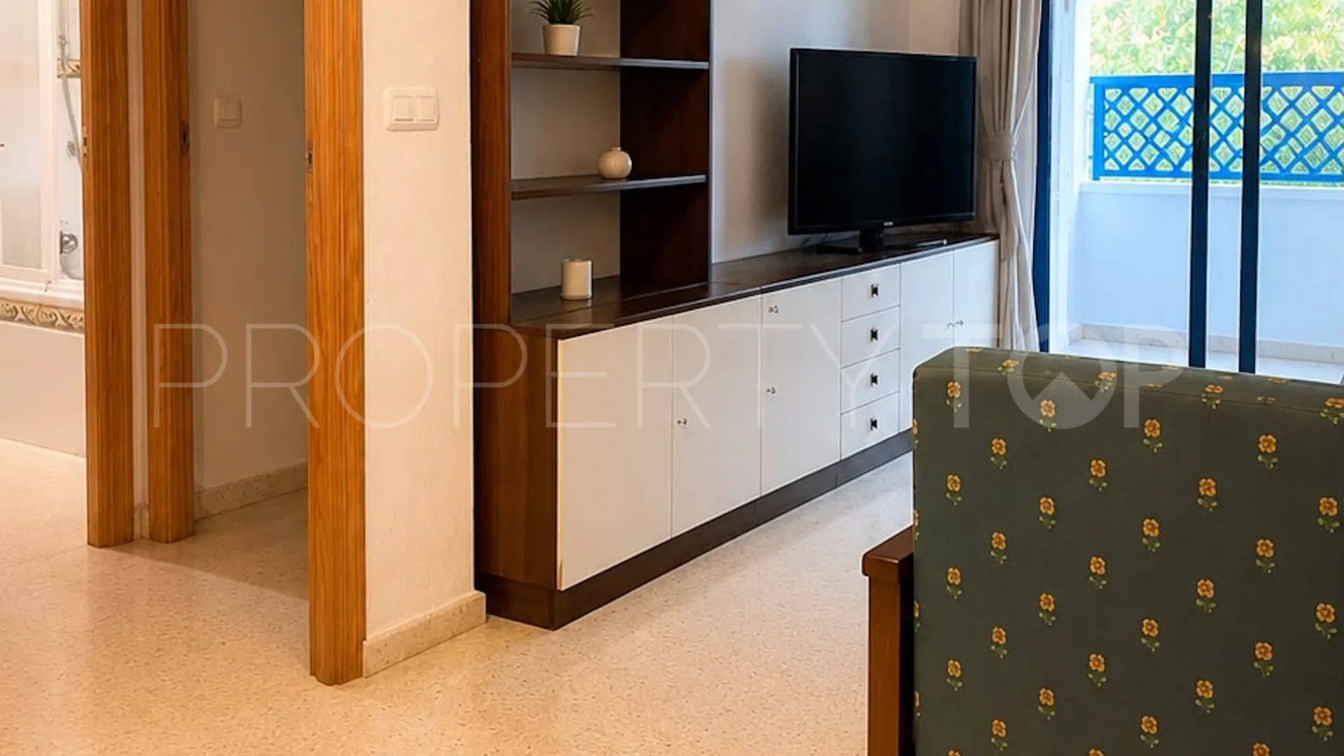 Buy apartment with 2 bedrooms in Las Lagunas