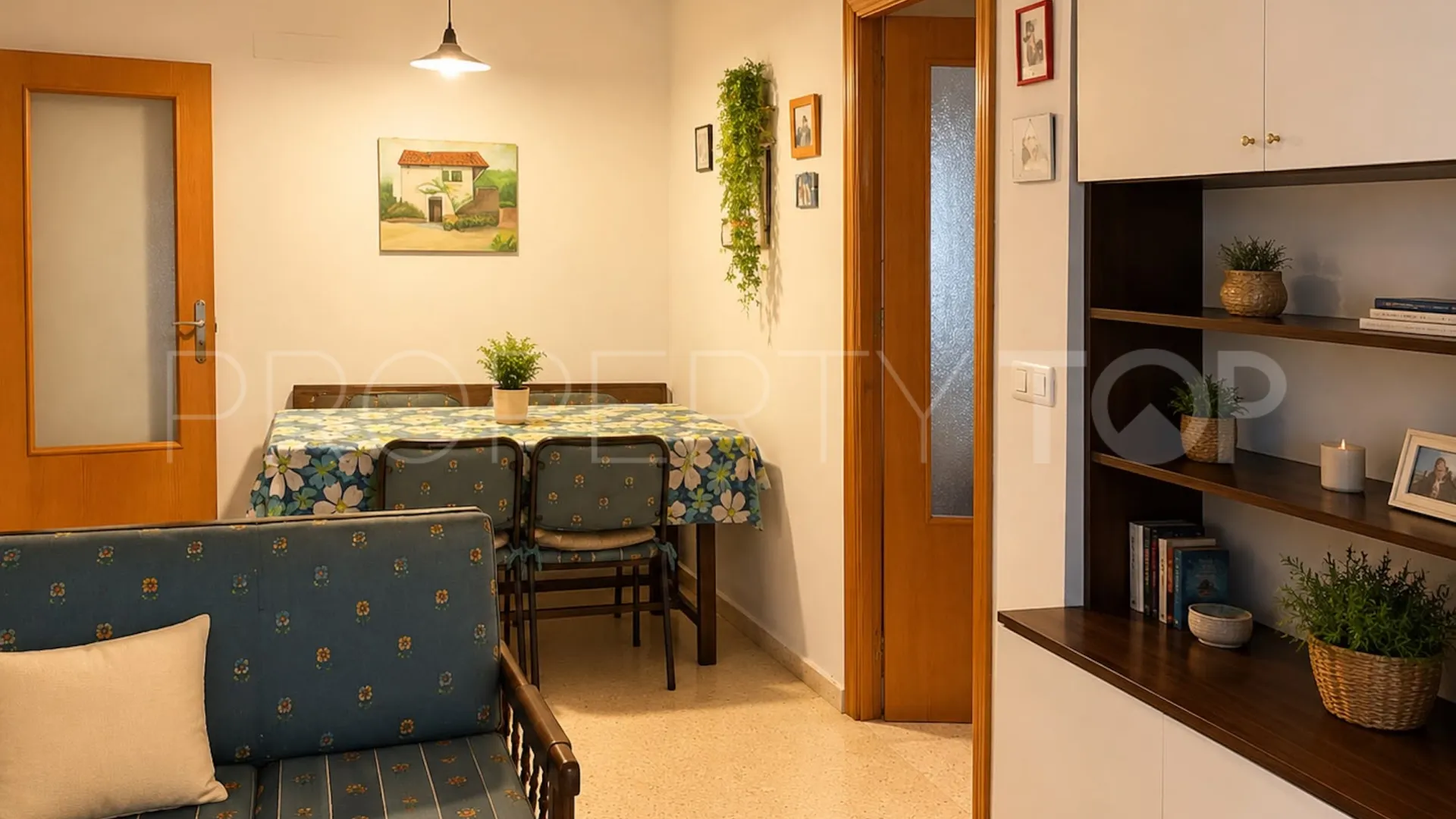 Buy apartment with 2 bedrooms in Las Lagunas